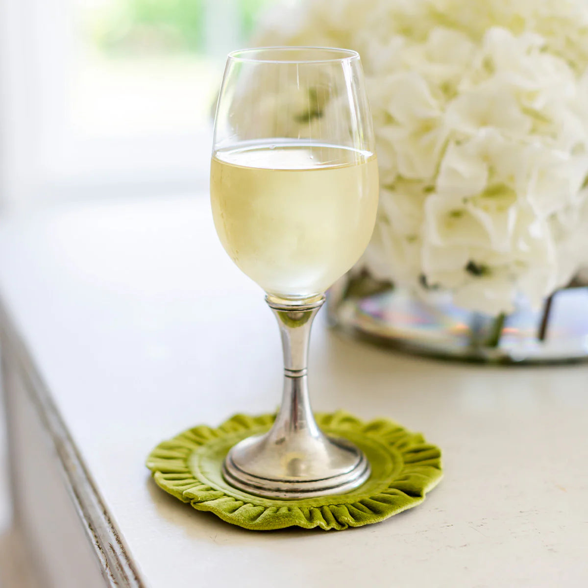Velvet Pear Round Ruffle Coaster Set