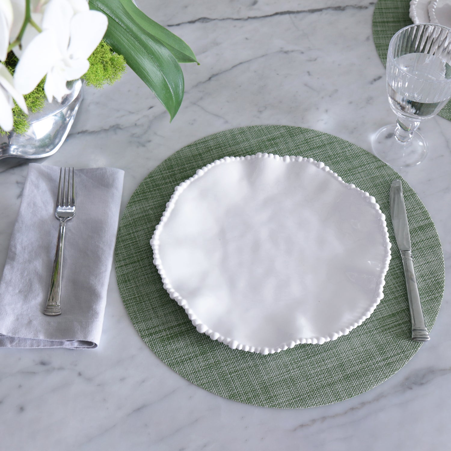 VIDA Round Woven Placemats Set of 4 (Green)