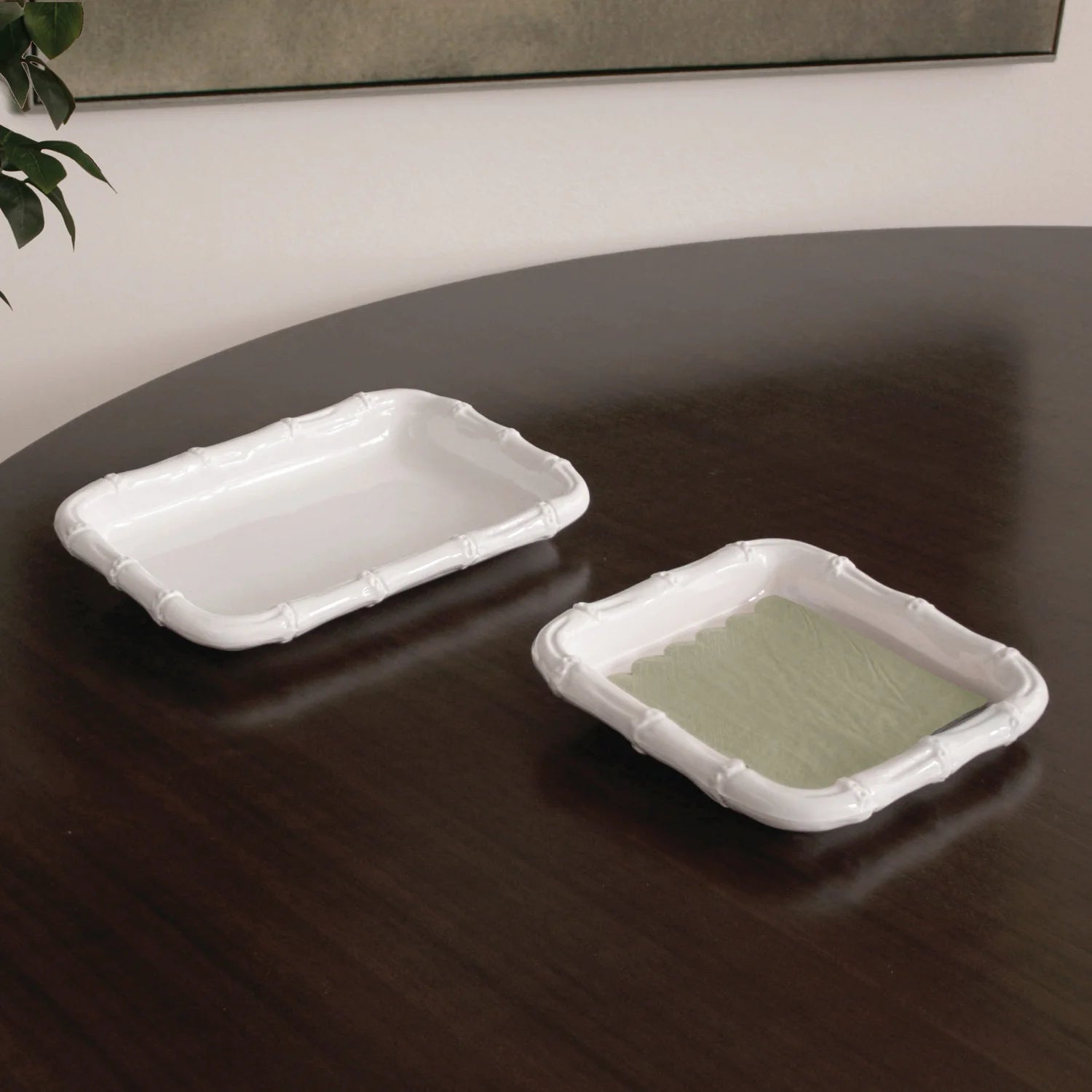 VIDA Bamboo Guest Towel Holder (White)