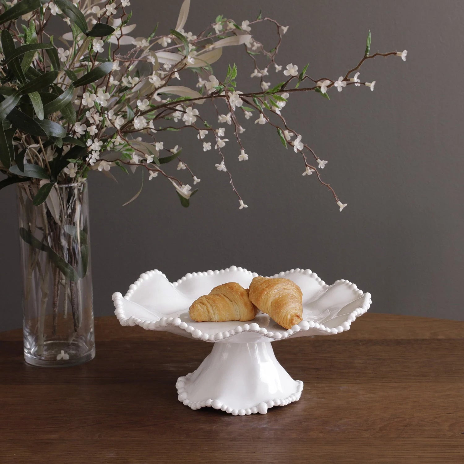 VIDA Alegria Small Pedestal Cake Plate (White)