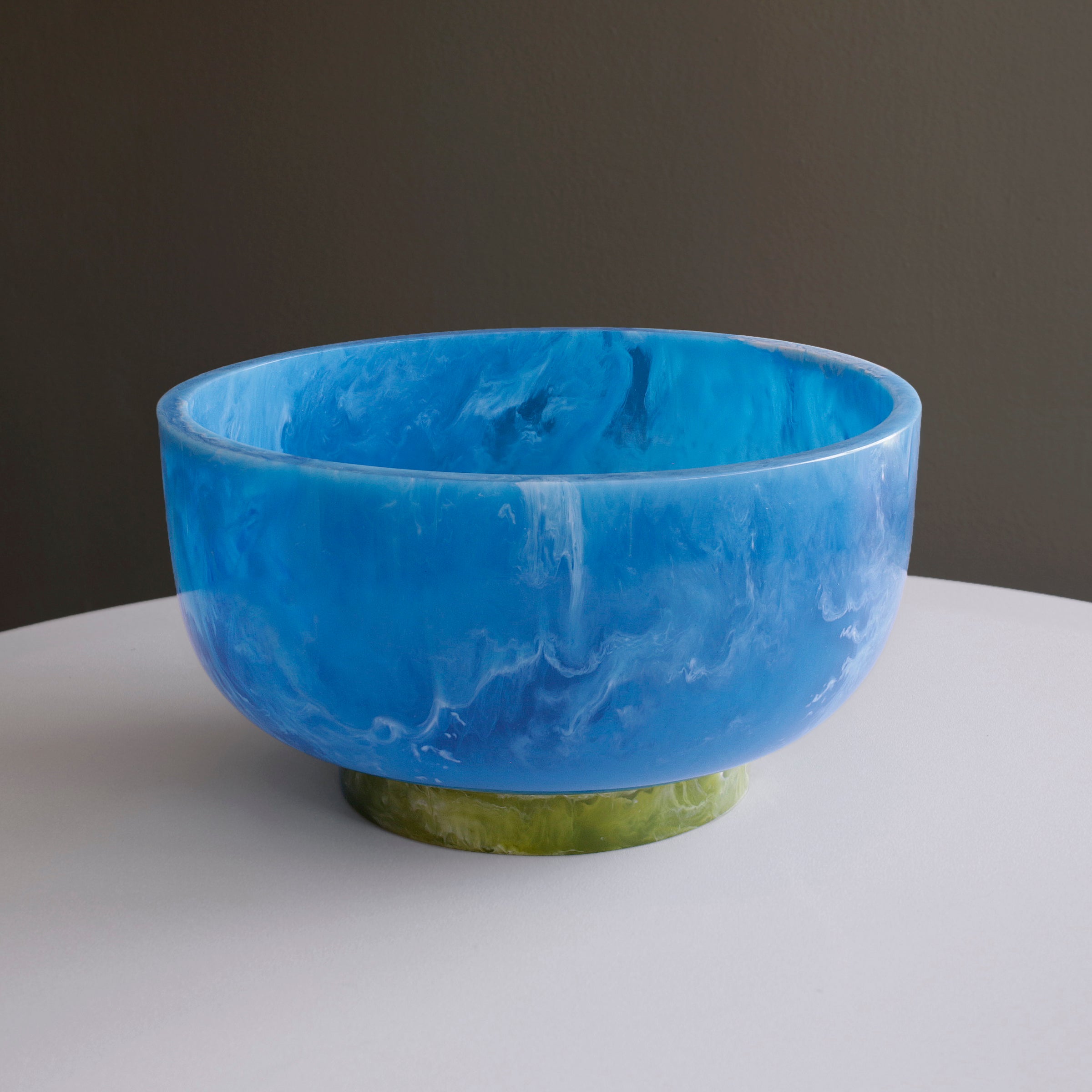 Resin Rio Large Bowls with Base (Blue and Green)