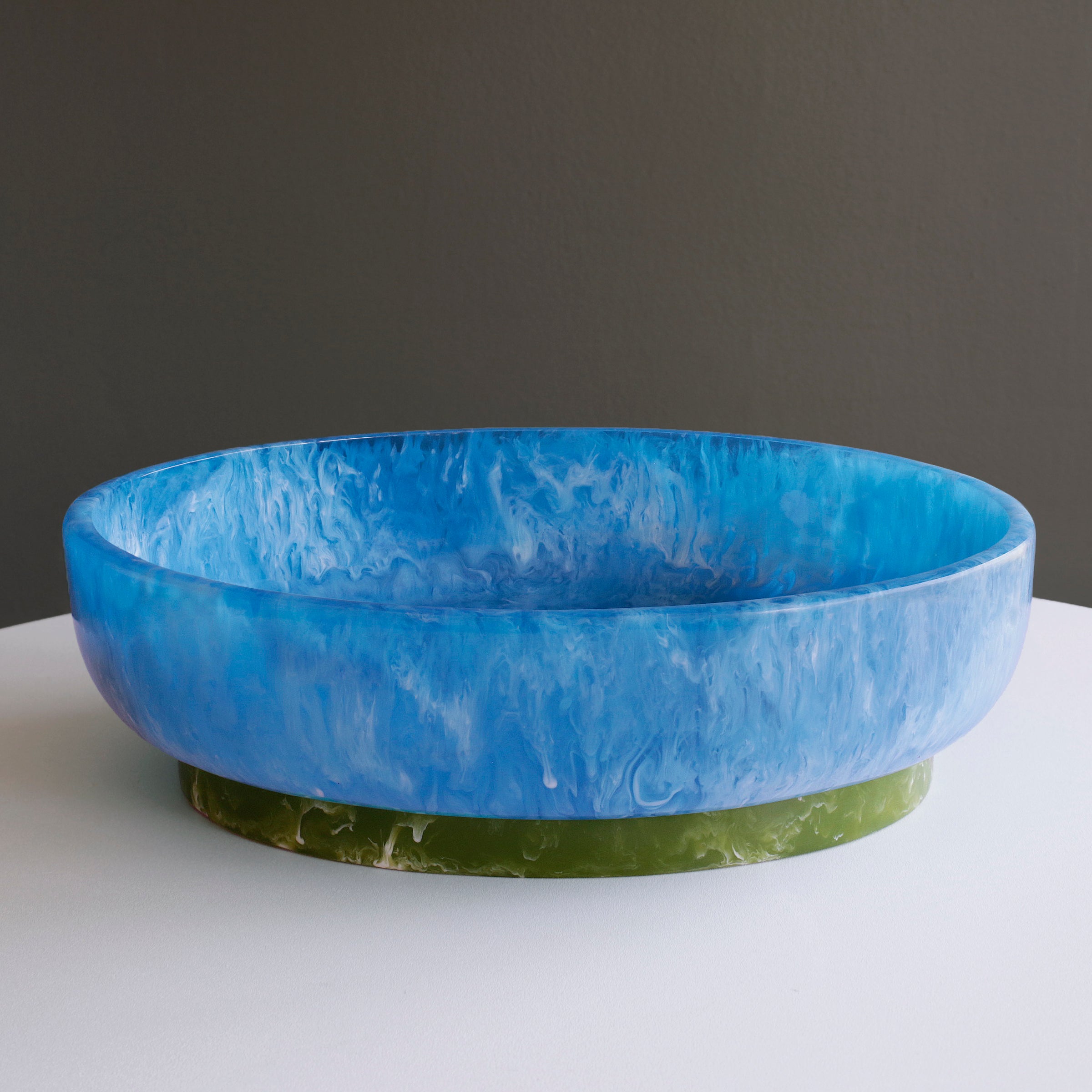 Resin Rio Large Oval Bowls with Base (Blue and Green)