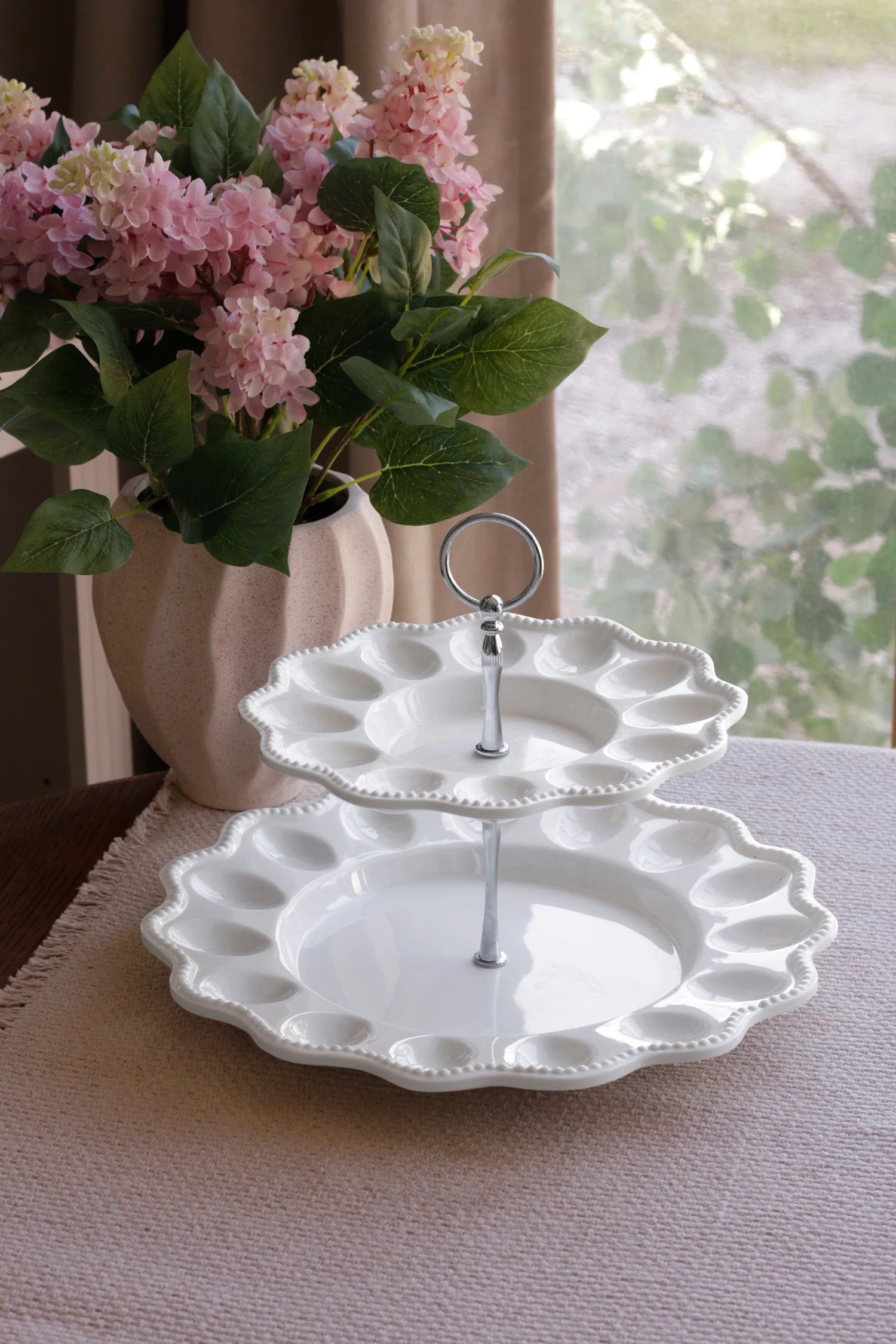 VIDA Alegria Two Tiered Egg Server White