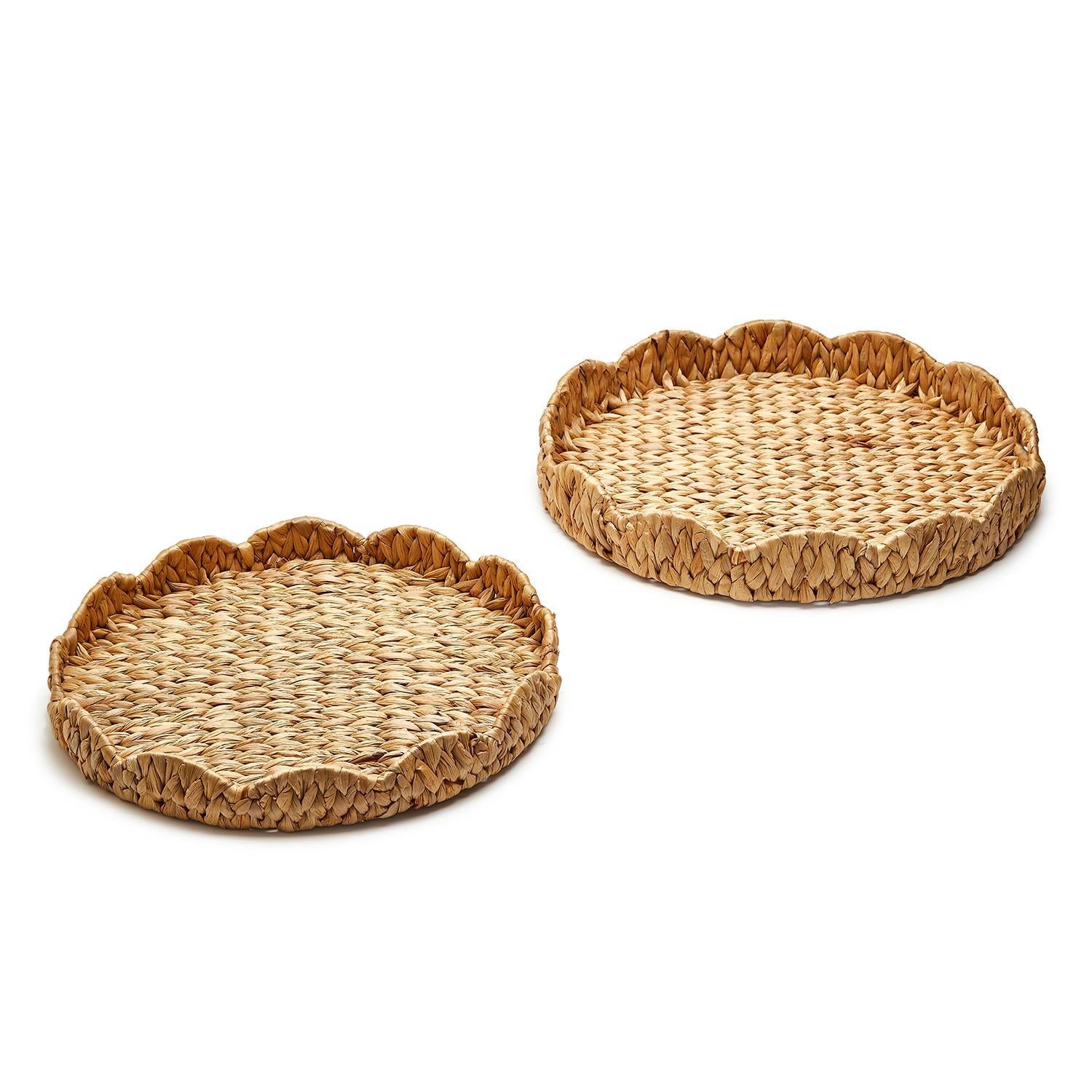 Water Hyacinth Scalloped Edge Round Tray