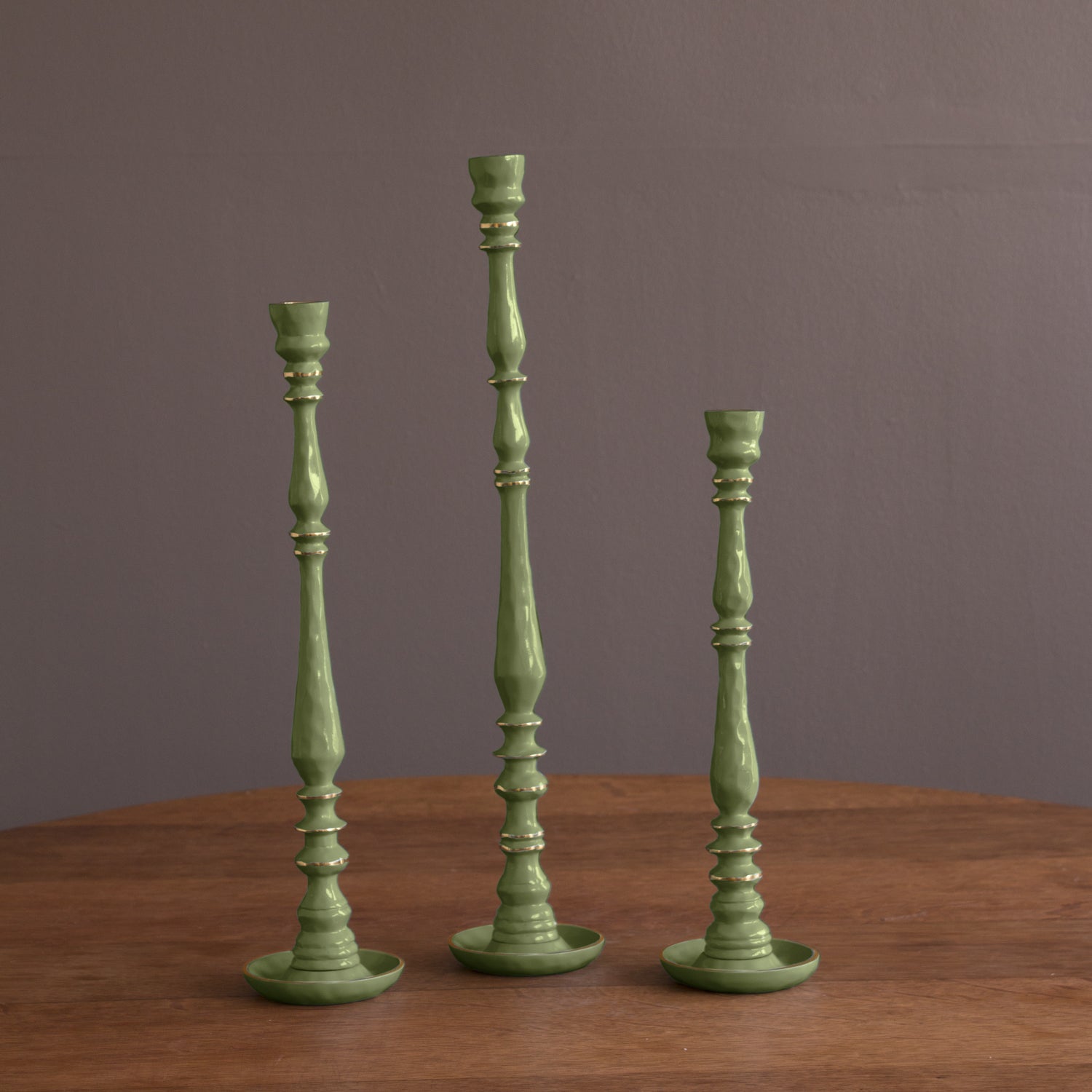 ENCANTO Crosby Small Candlestick Holder (Leaf Green)