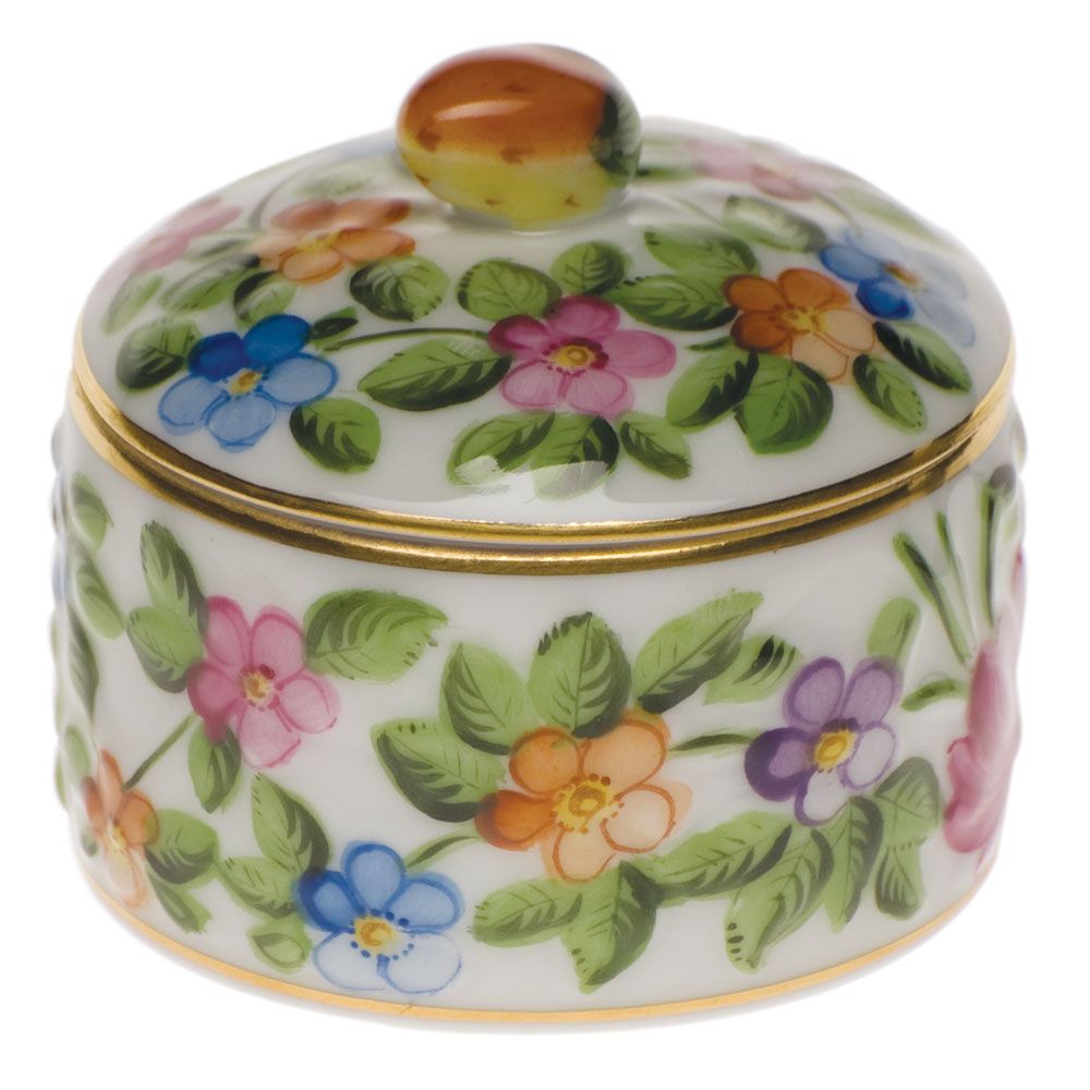 Round Relief Box with Berry