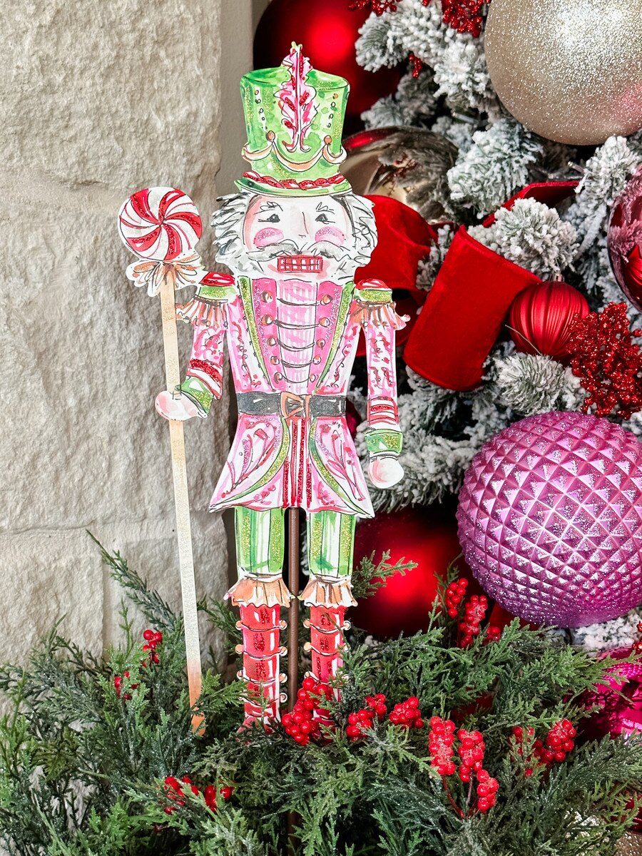 Nutcracker Stake