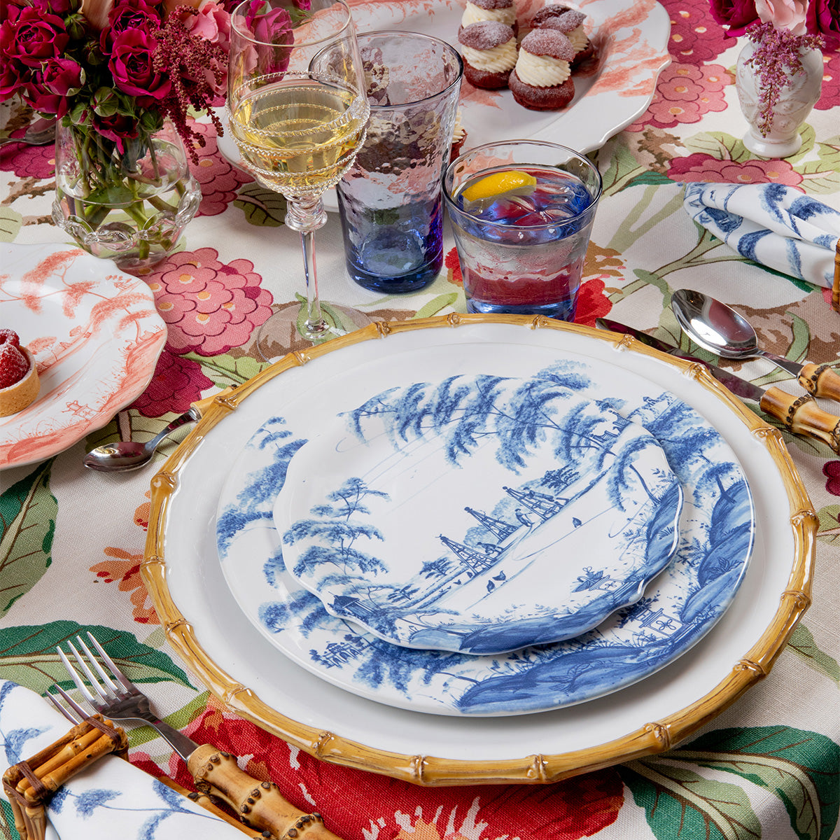 Country Estate Dinner Plate - Delft Blue