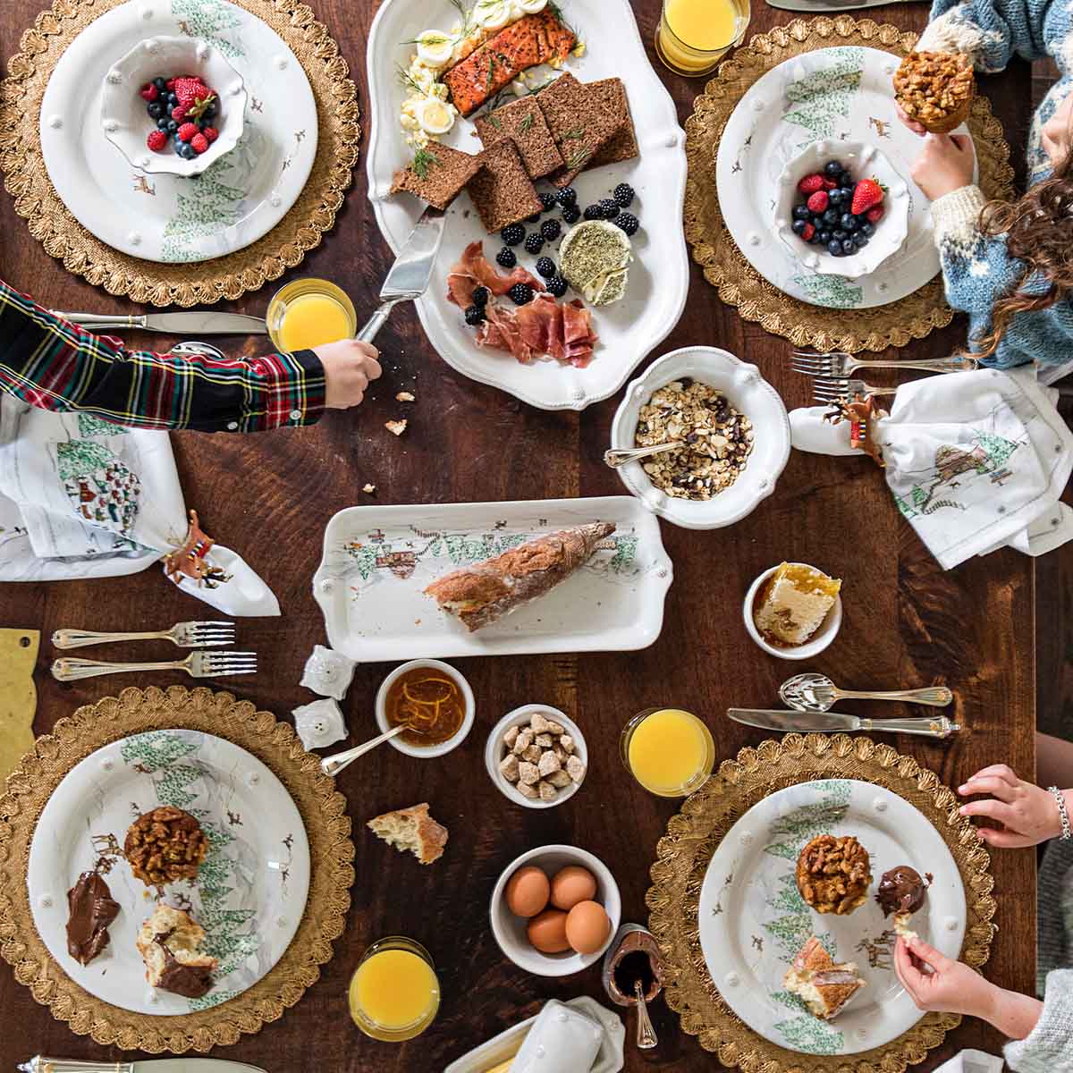 Berry & Thread North Pole Dinner Plate