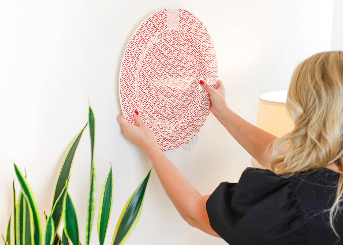 White Swirl Big Plate Stand