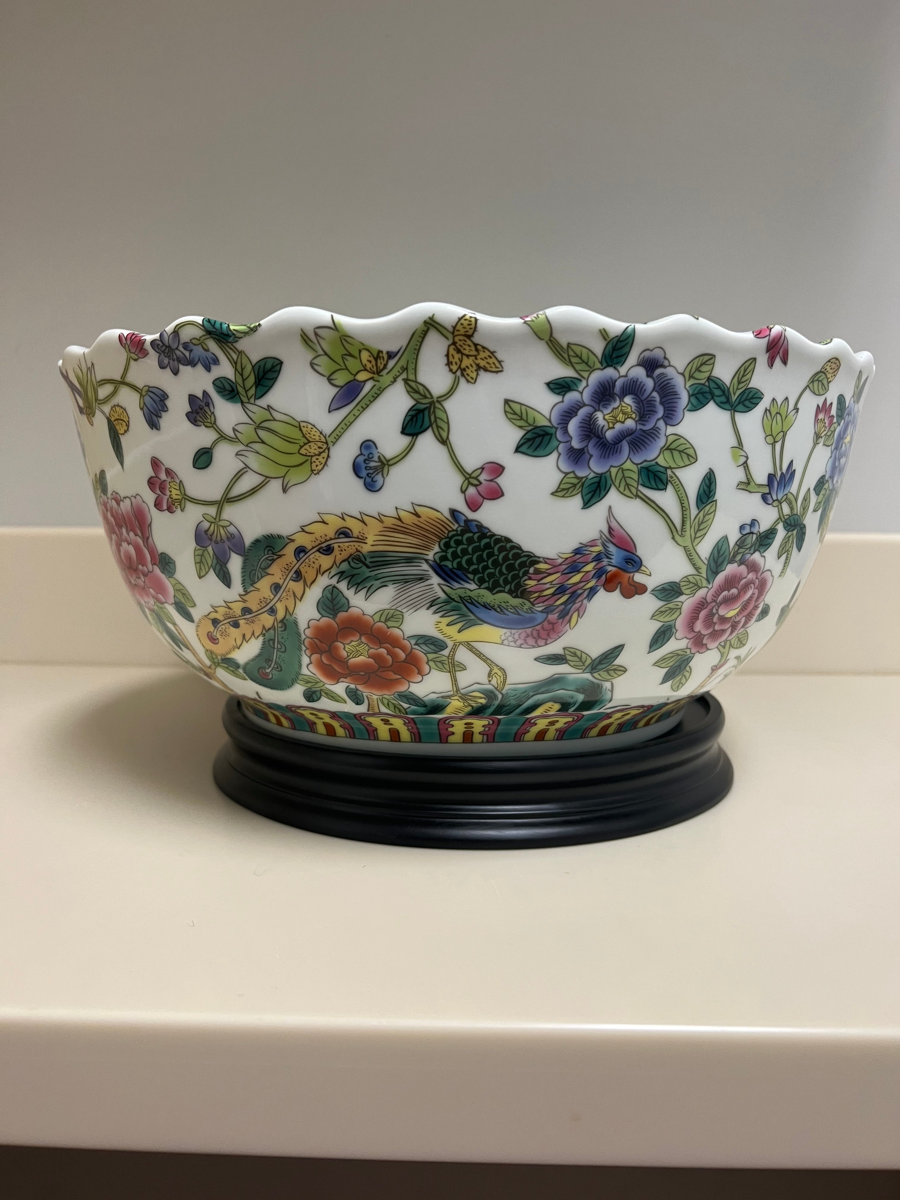 Porcelain Phoenix Scalloped Bowl with Base