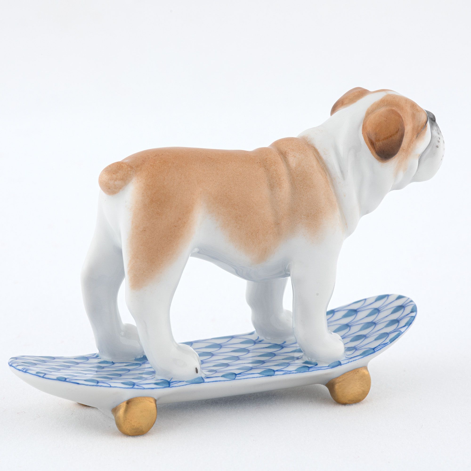 Skateboarding Bulldog - Blue