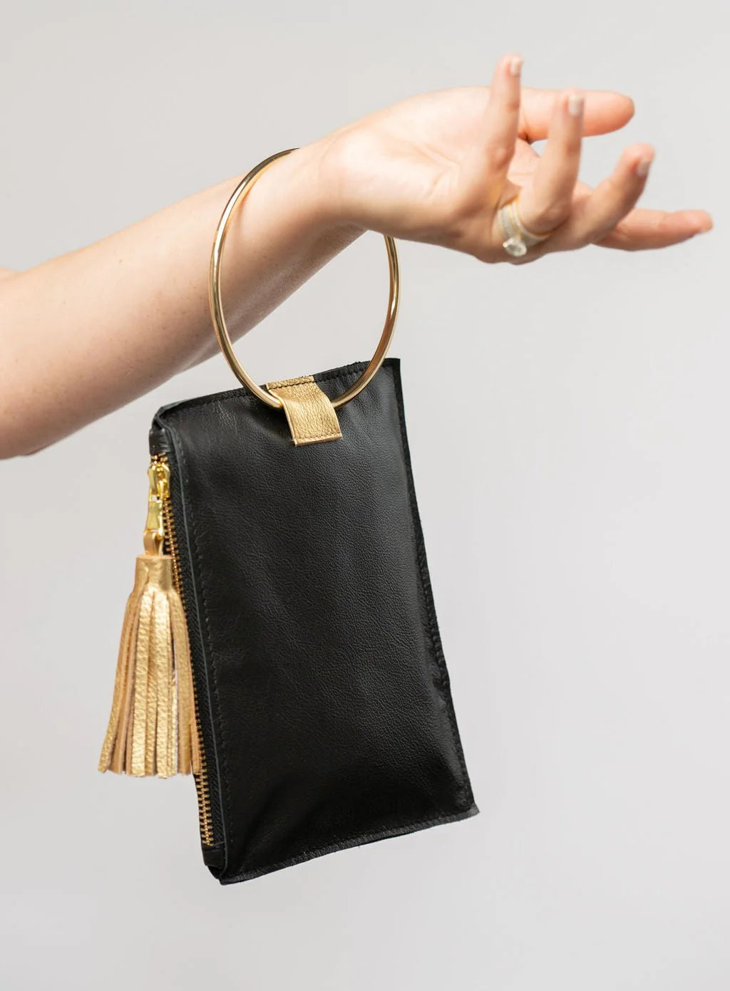 The Metal Ring Wristlet | Black
