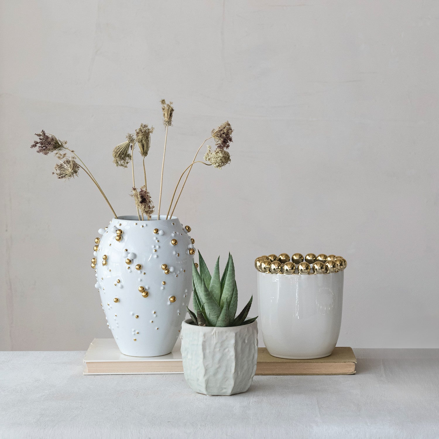 Round Stoneware Gold Cachepot