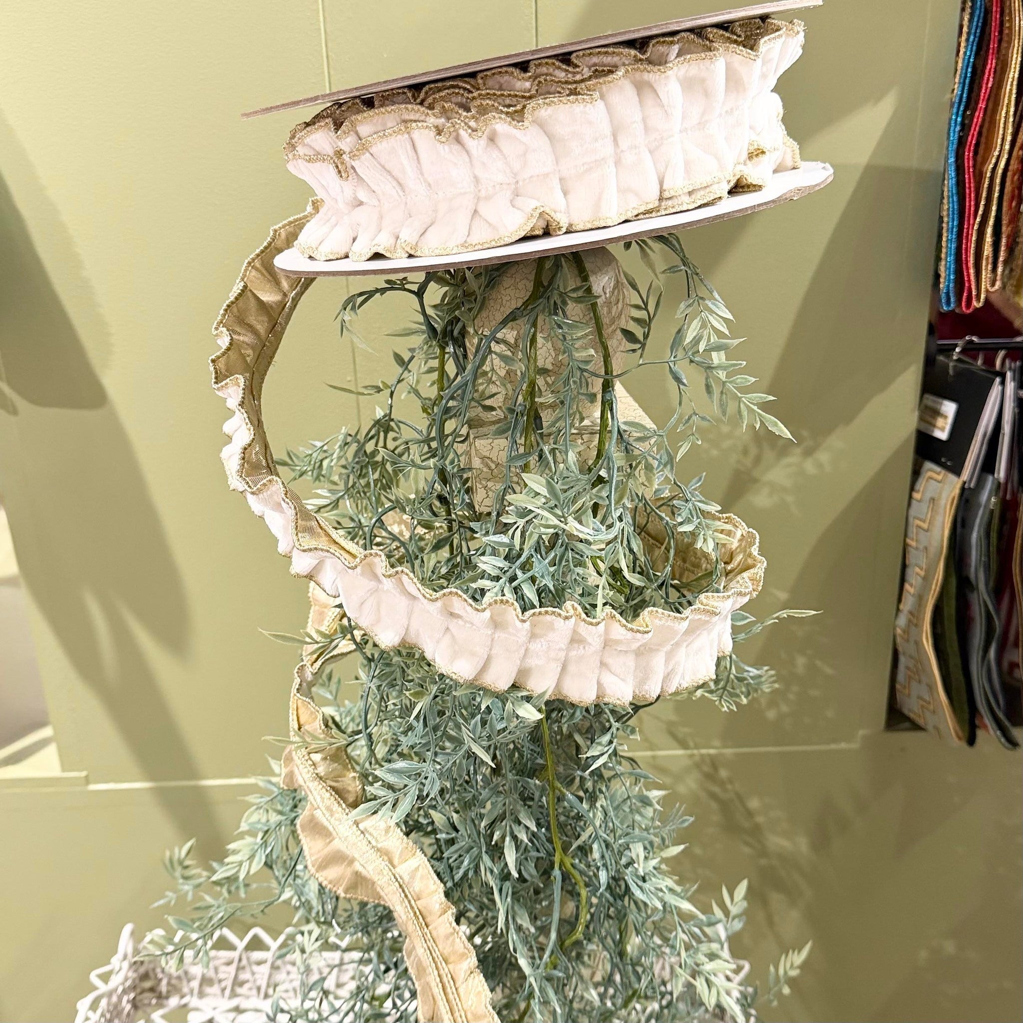 White Velvet Pleated Metallic Dupion DBL Fused Ribbon