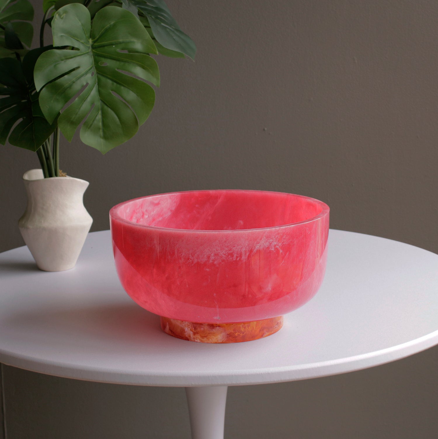 Resin Rio Large Bowls with Base (Pink and Orange)