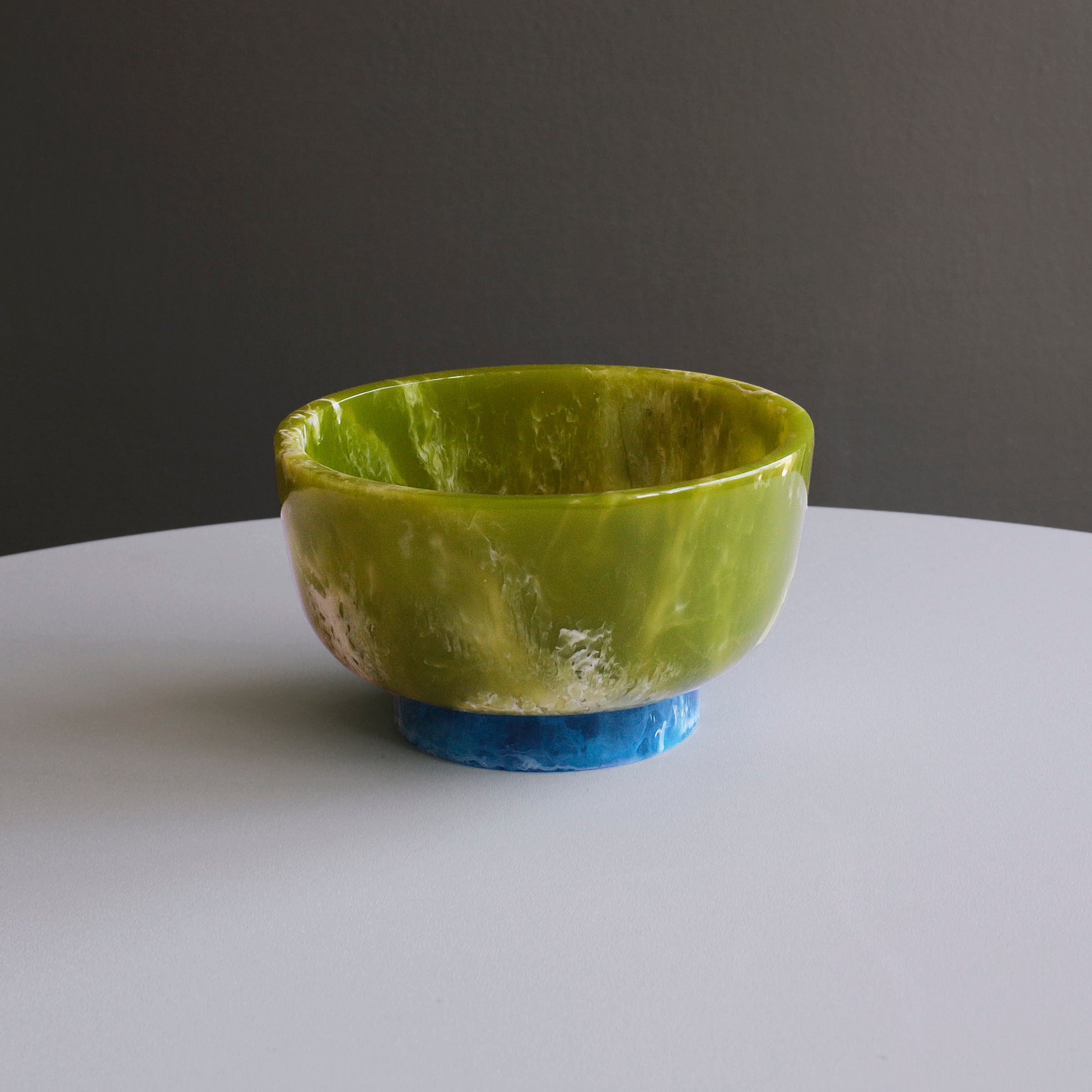 Resin Rio Small Bowls with Base (Green and Blue)