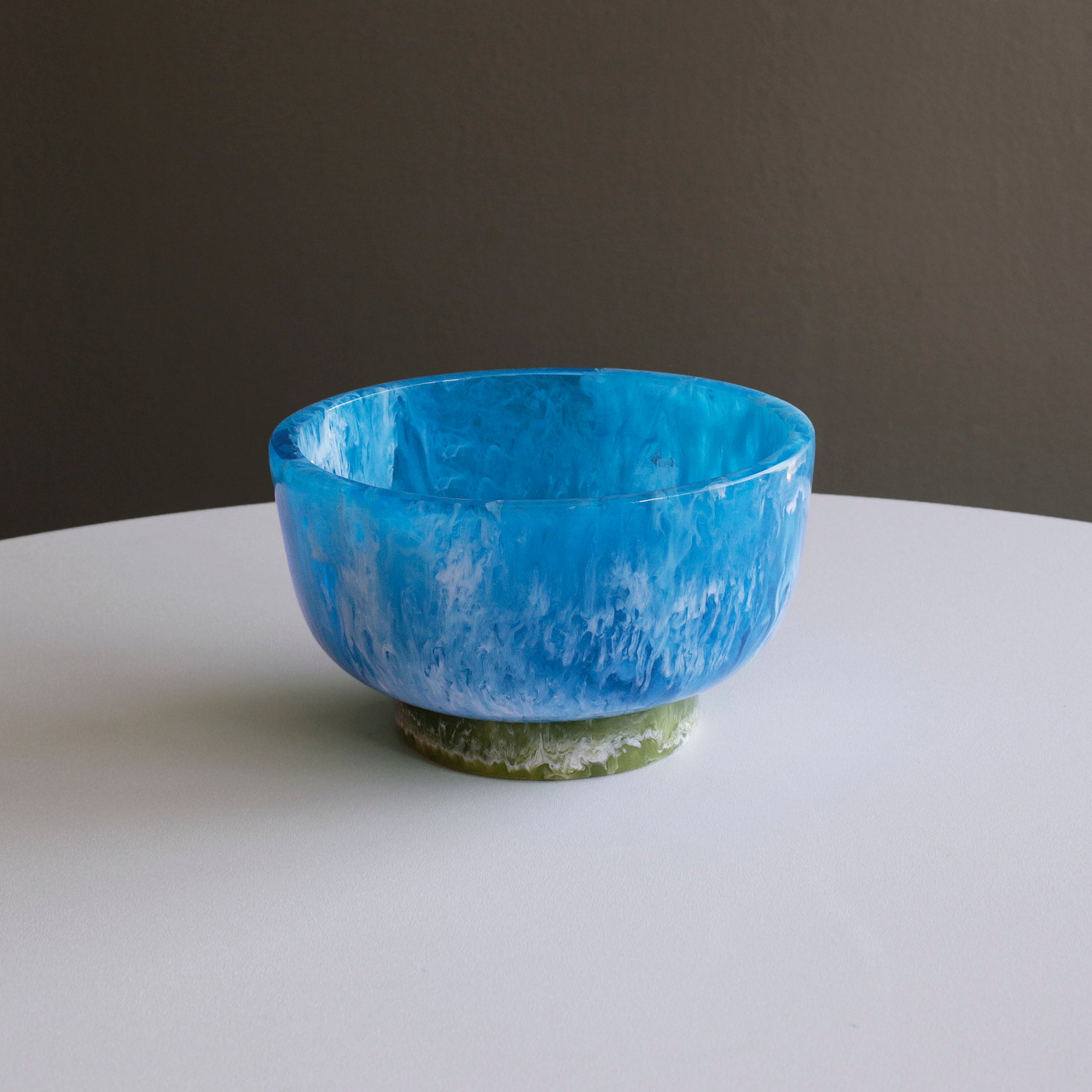 Resin Rio Small Bowls with Base (Blue and Green)