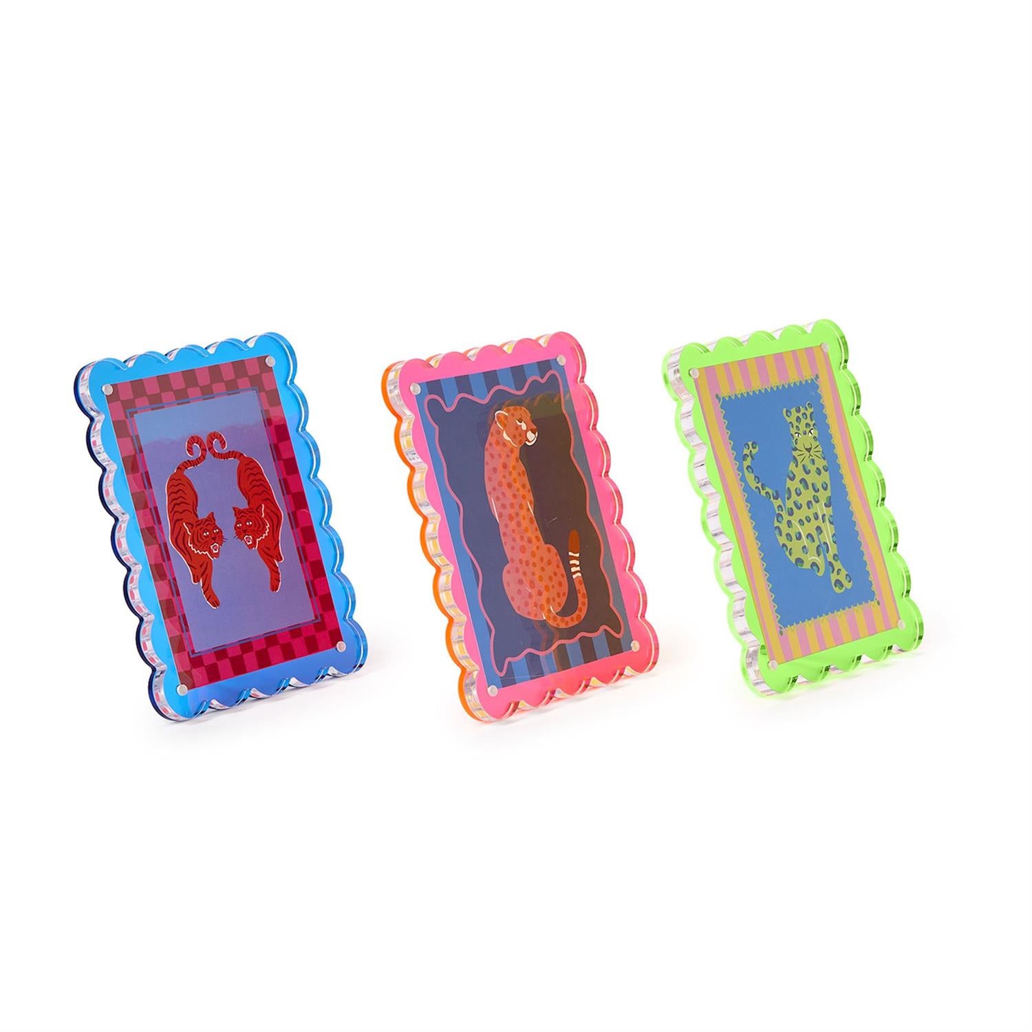 Color Pop Scalloped Edge Acrylic Frame