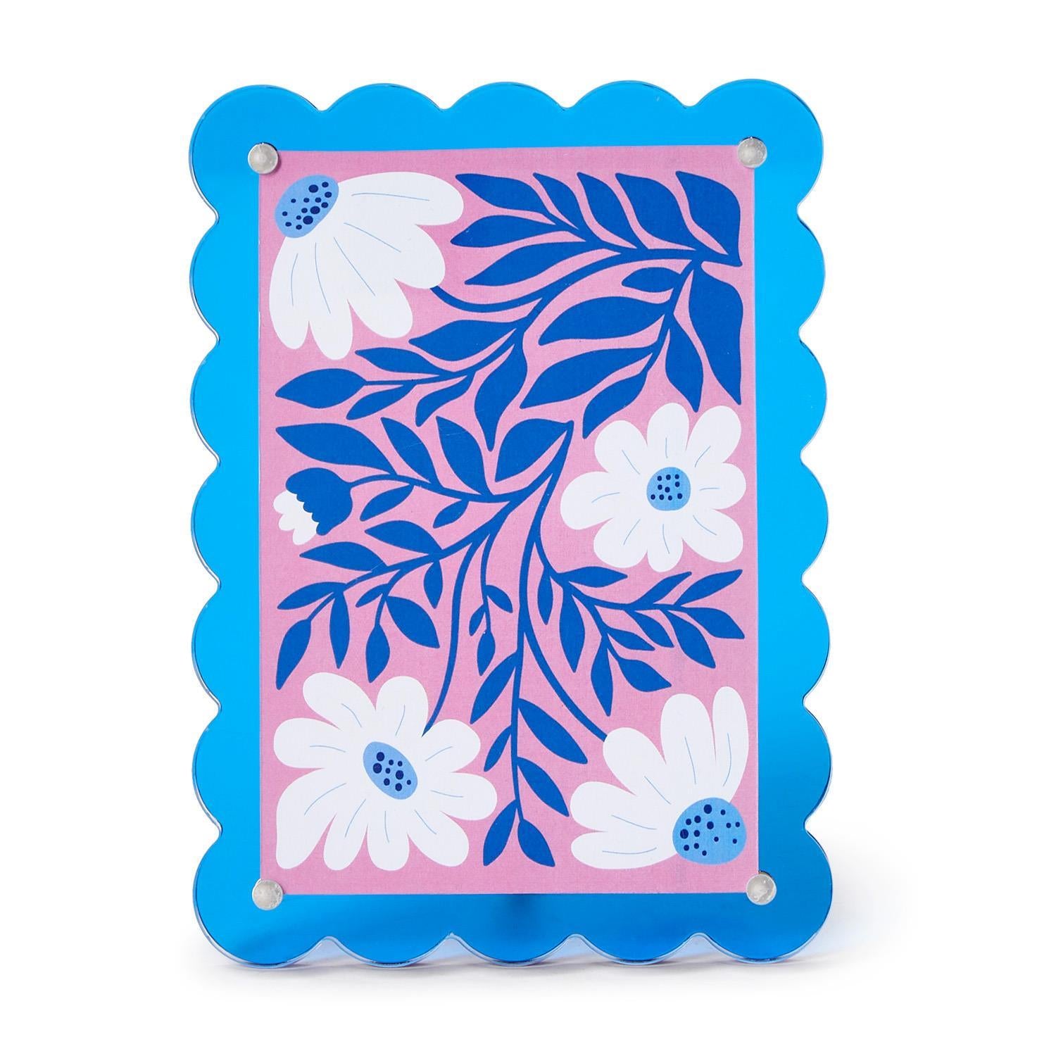 Color Pop Scalloped Edge Acrylic Frame