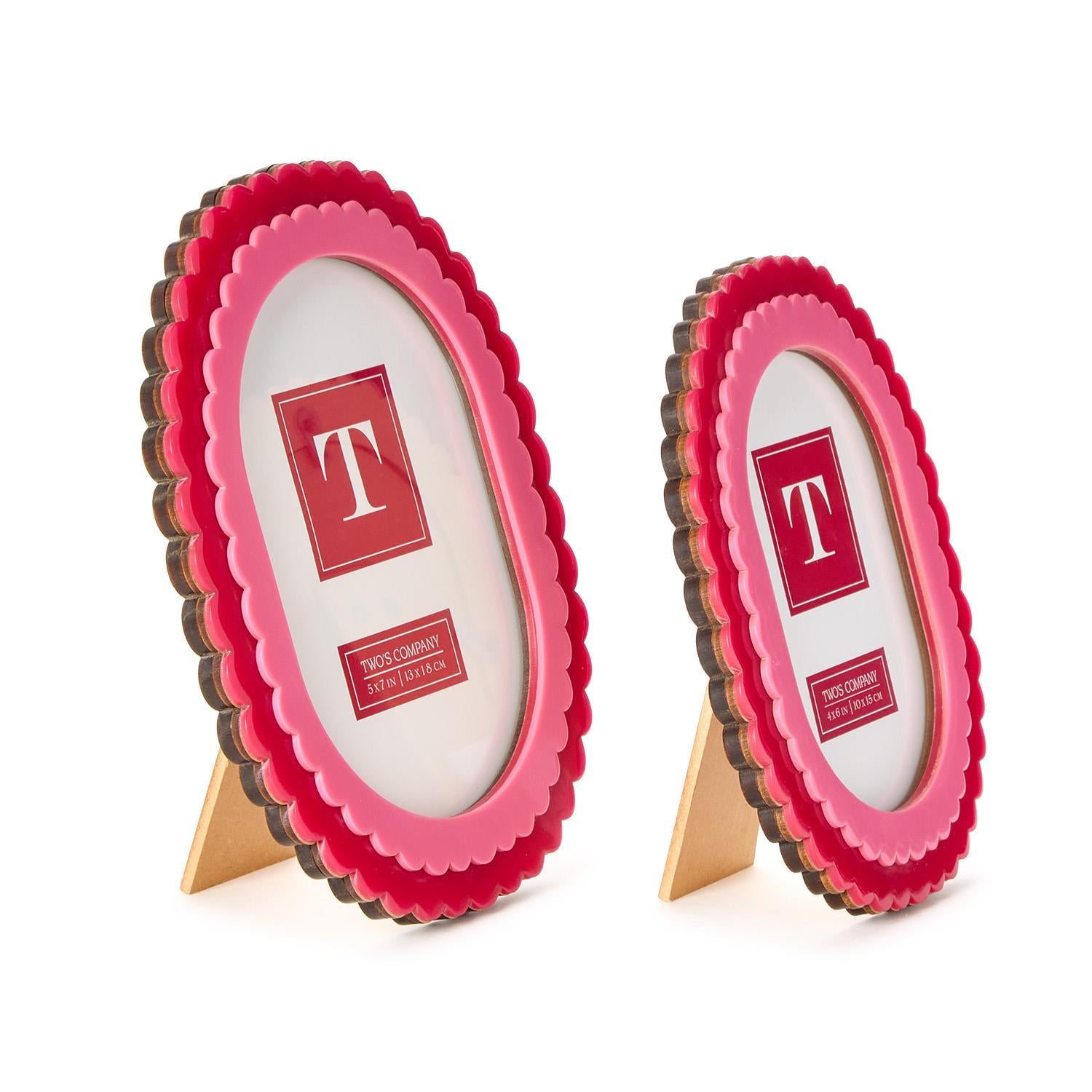 Double Scalloped Edge Photo Frame