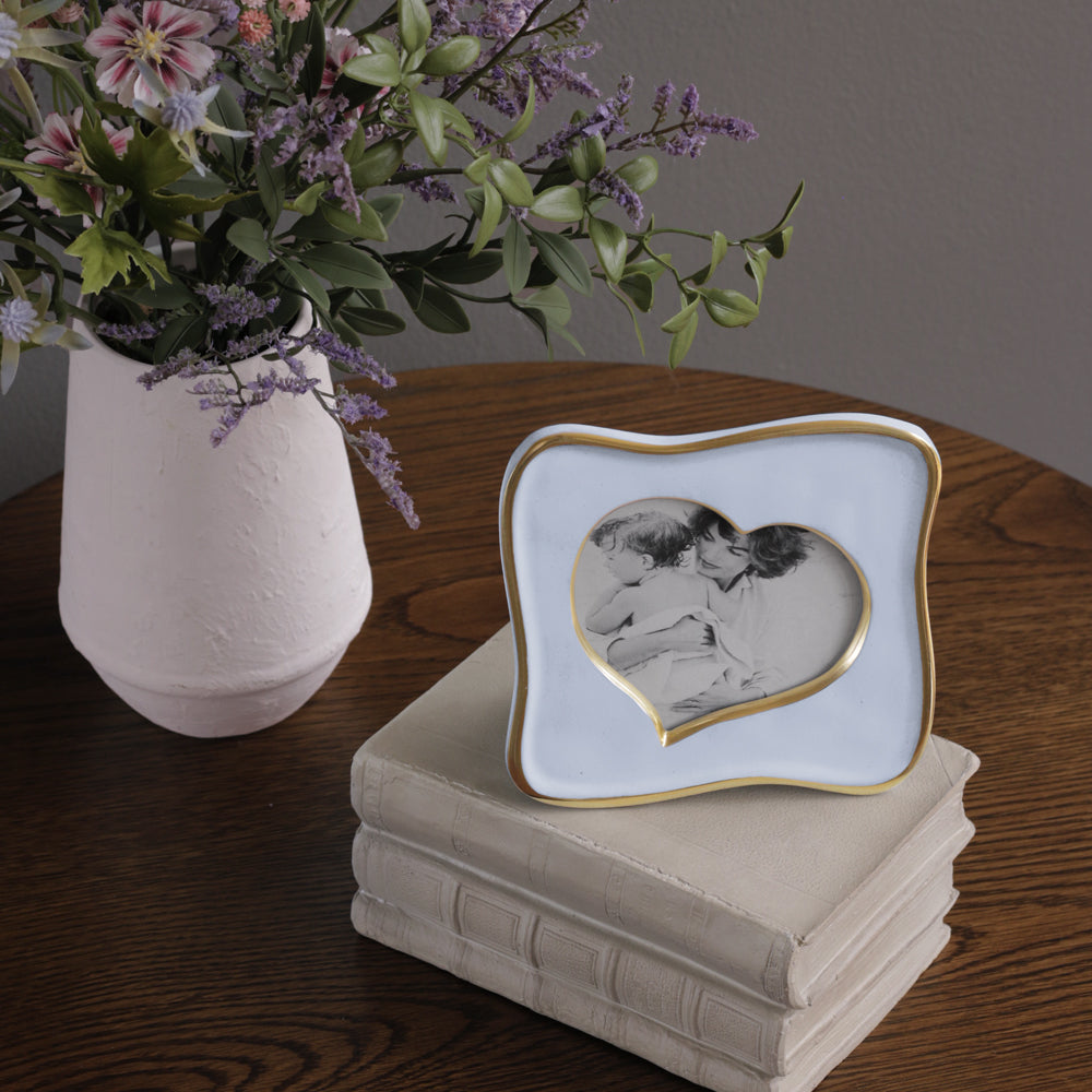 FRAME Encanto Curved Heart 5 x 5 (Pastel Blue)