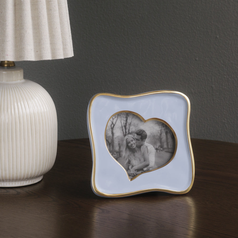 FRAME Encanto Curved Heart 5 x 5 (Pastel Blue)