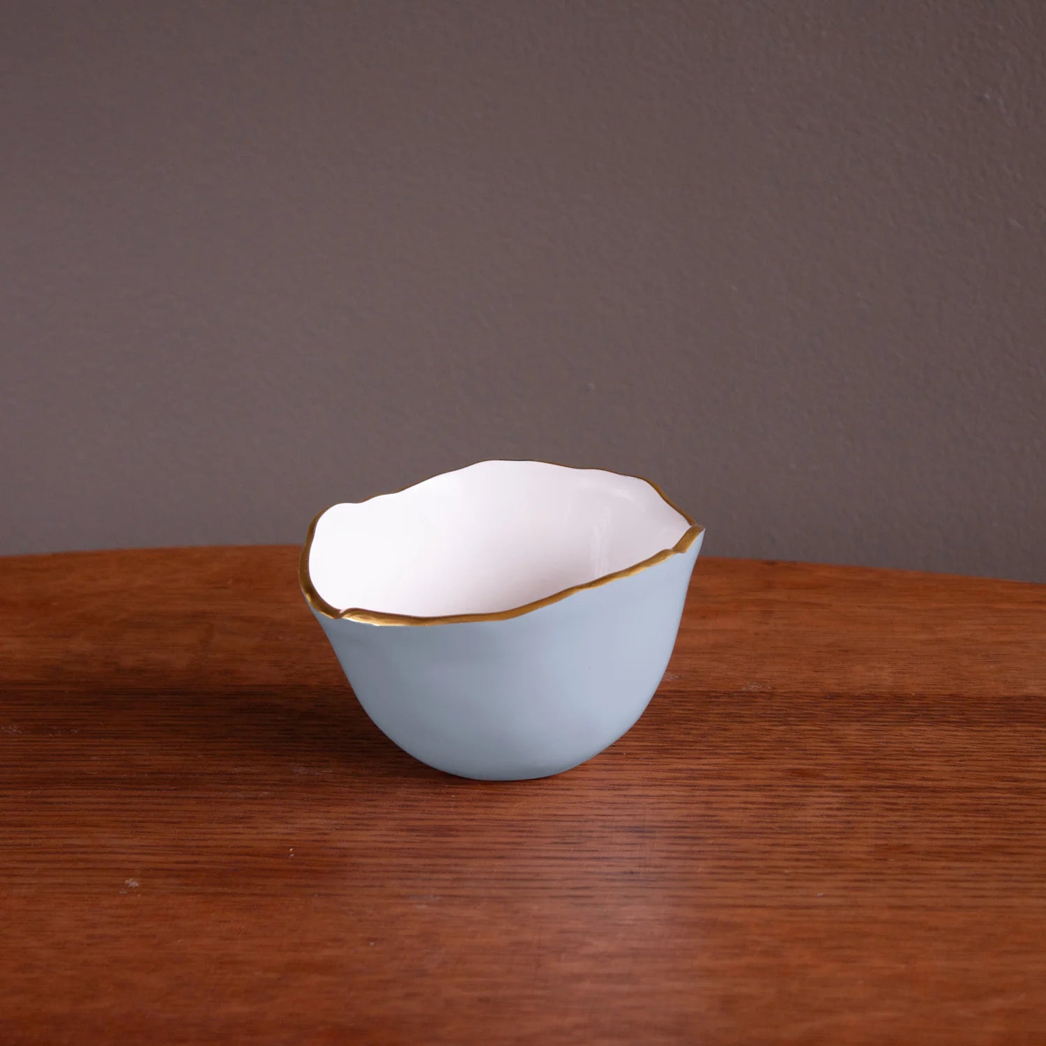 ENCANTO Osaka Small Bowl (Periwinkle and White)