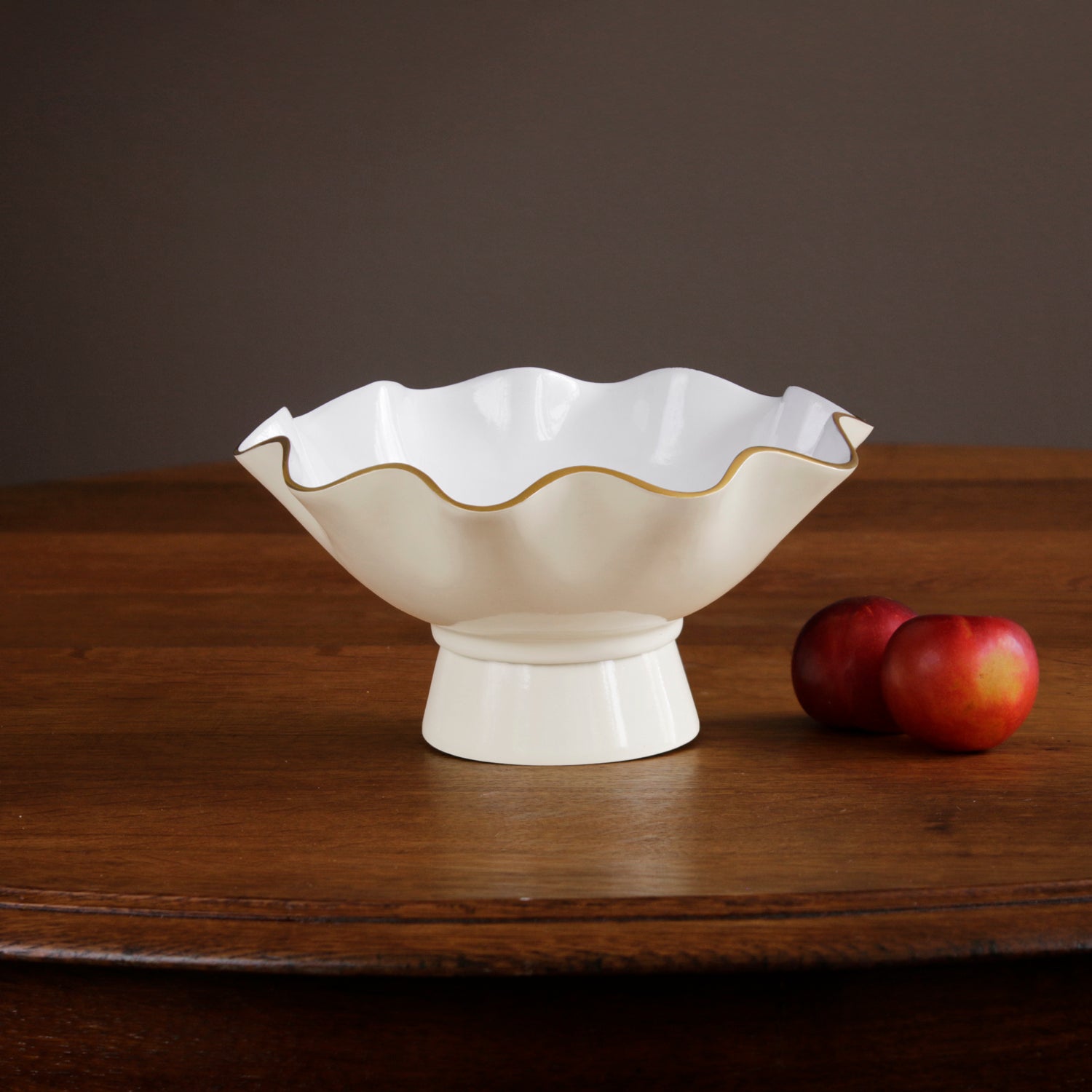 ENCANTO Carola Small Pedestal (Cream and White)