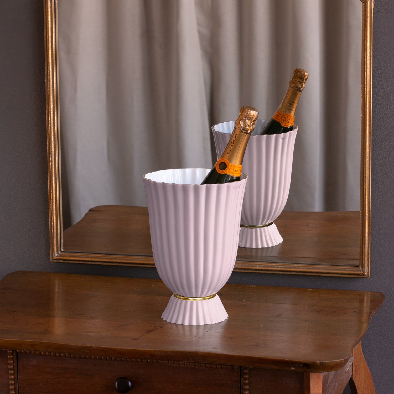 ENCANTO Vienna Medium Vase (Camellia and White)