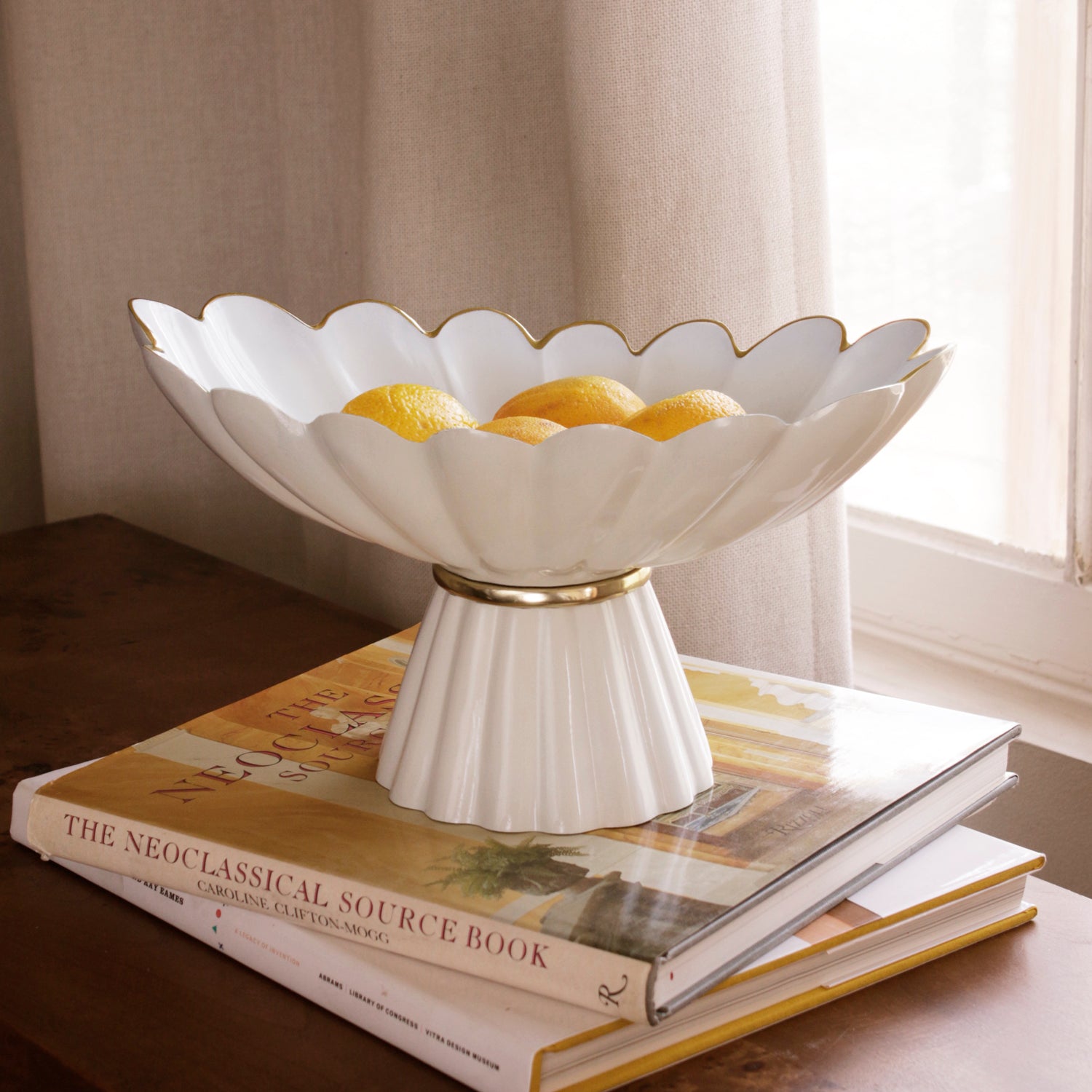 ENCANTO Vintage Hermes Pedestal (Cream and White)