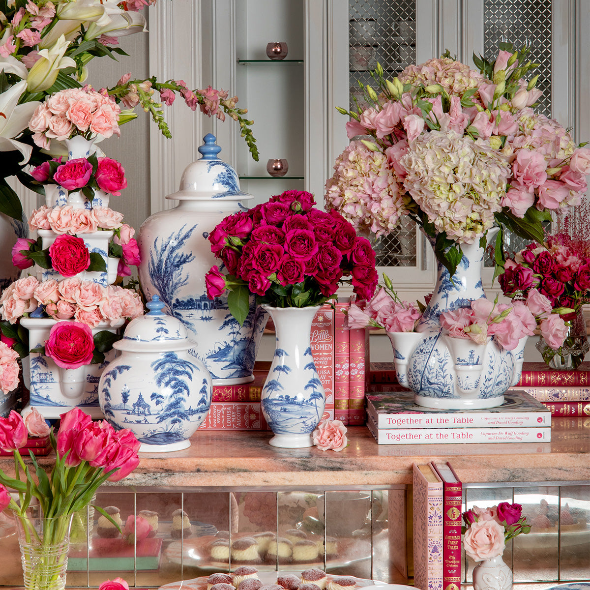 Country Estate Delft 9" Vase