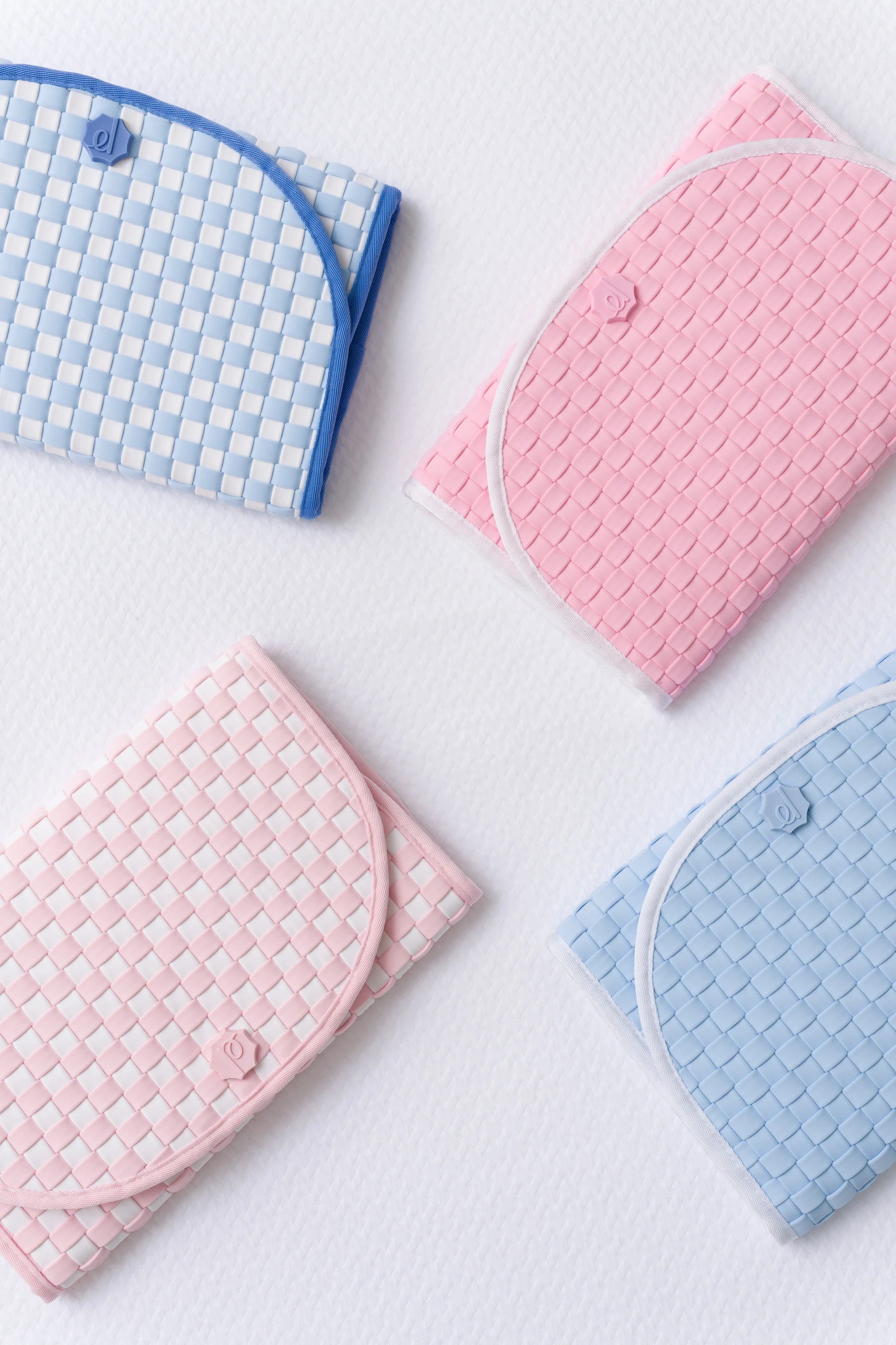 The Beaufort Bonnet Company Pluie Pret Changing Clutch
