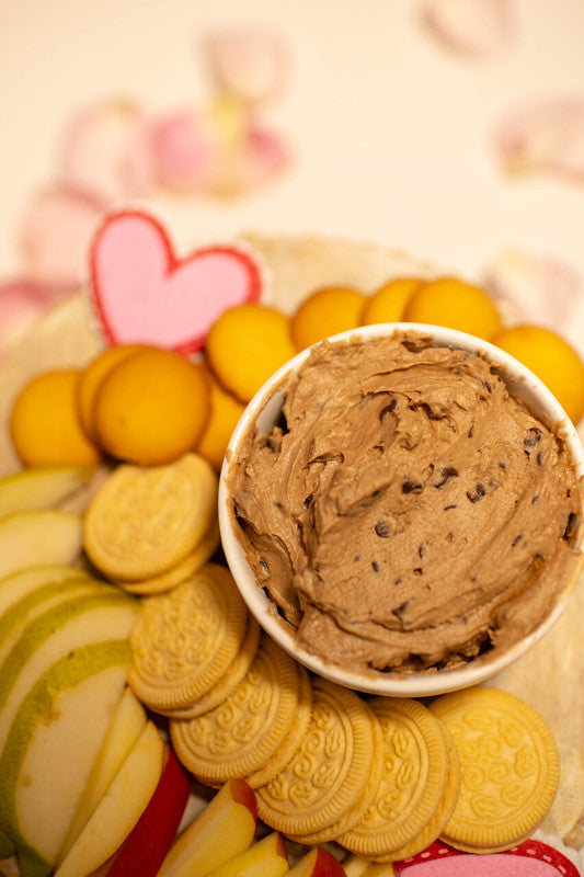Chocolate Chip Cookie Dough Cheesecake Dip