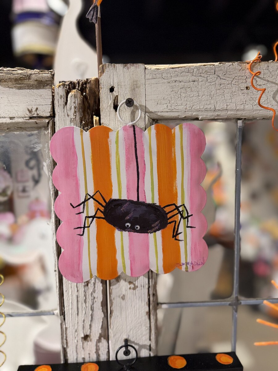 Whimsy Spider Mini Scallop Art