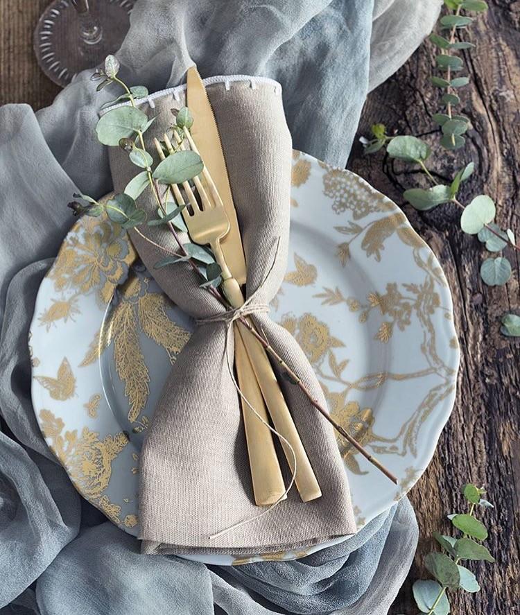 Jardin Secret Grey and Gold Accent Plate