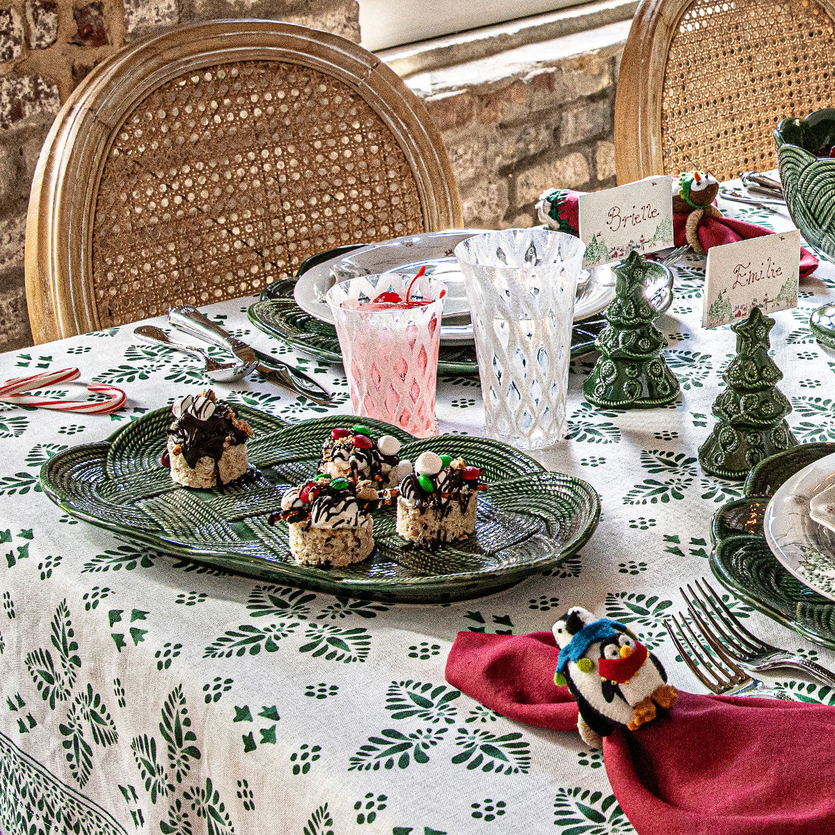 Le Panier Mystic Knot 15" Hostess Tray - Basil