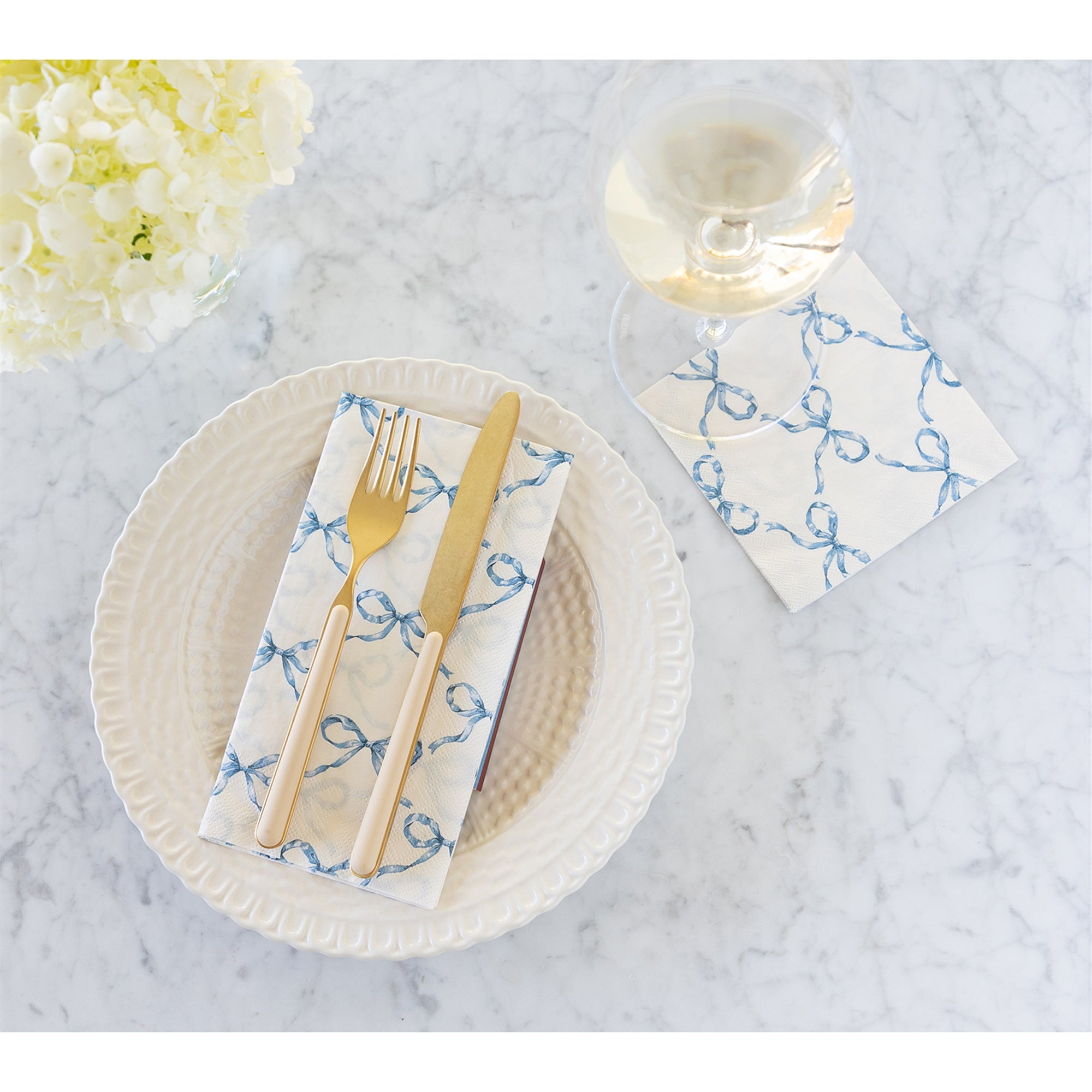 Heirloom Blue Bow Lattice Guest Towels