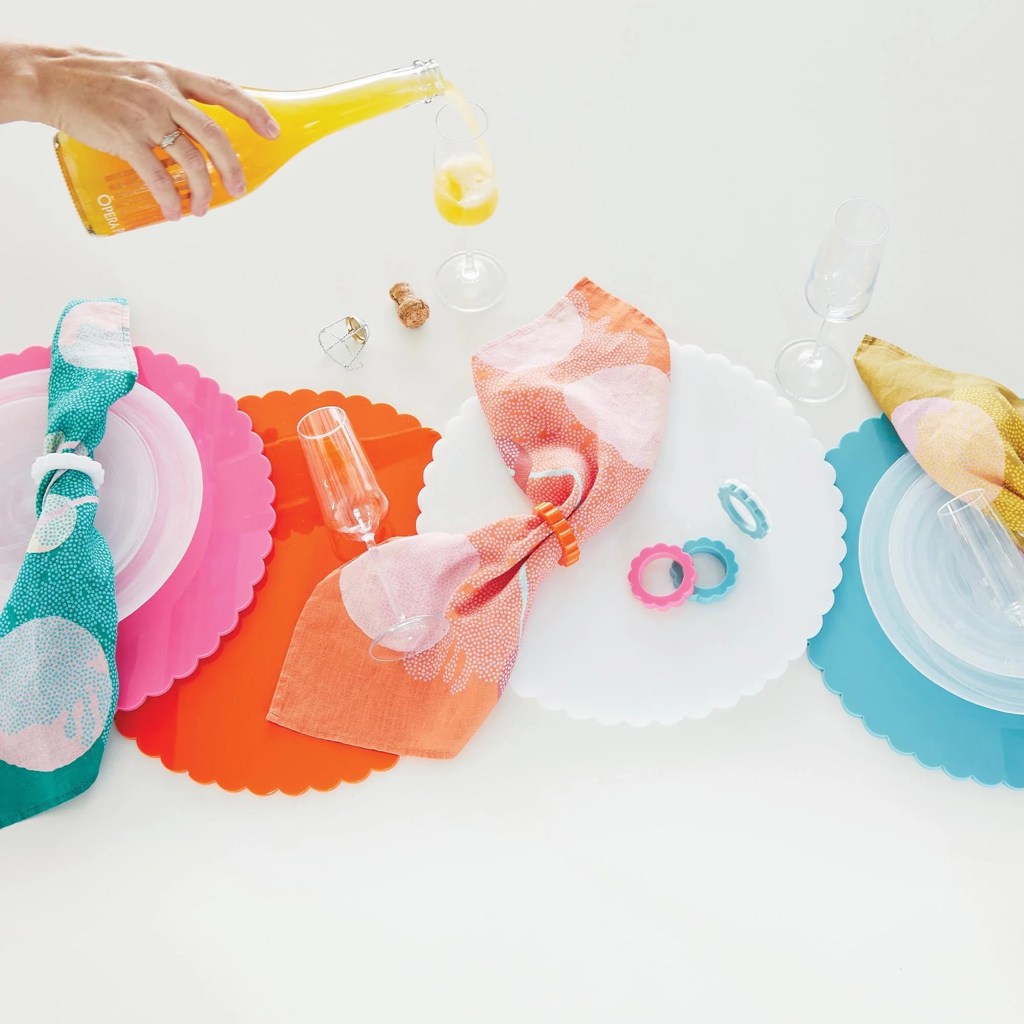 Scalloped Acrylic 15" Placemat
