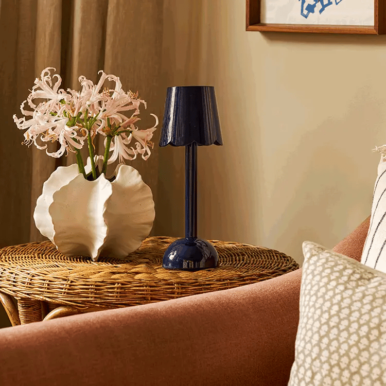 Scalloped LED Lamp