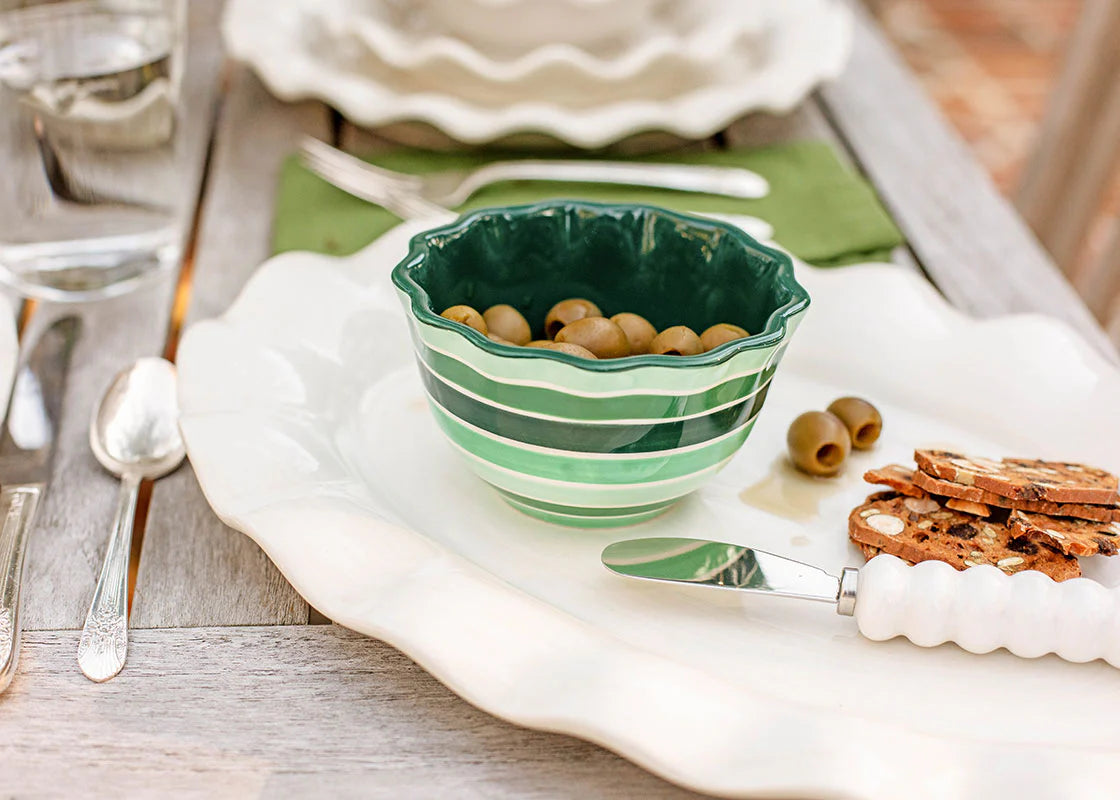 SIGNATURE WHITE KNOB SPREADER