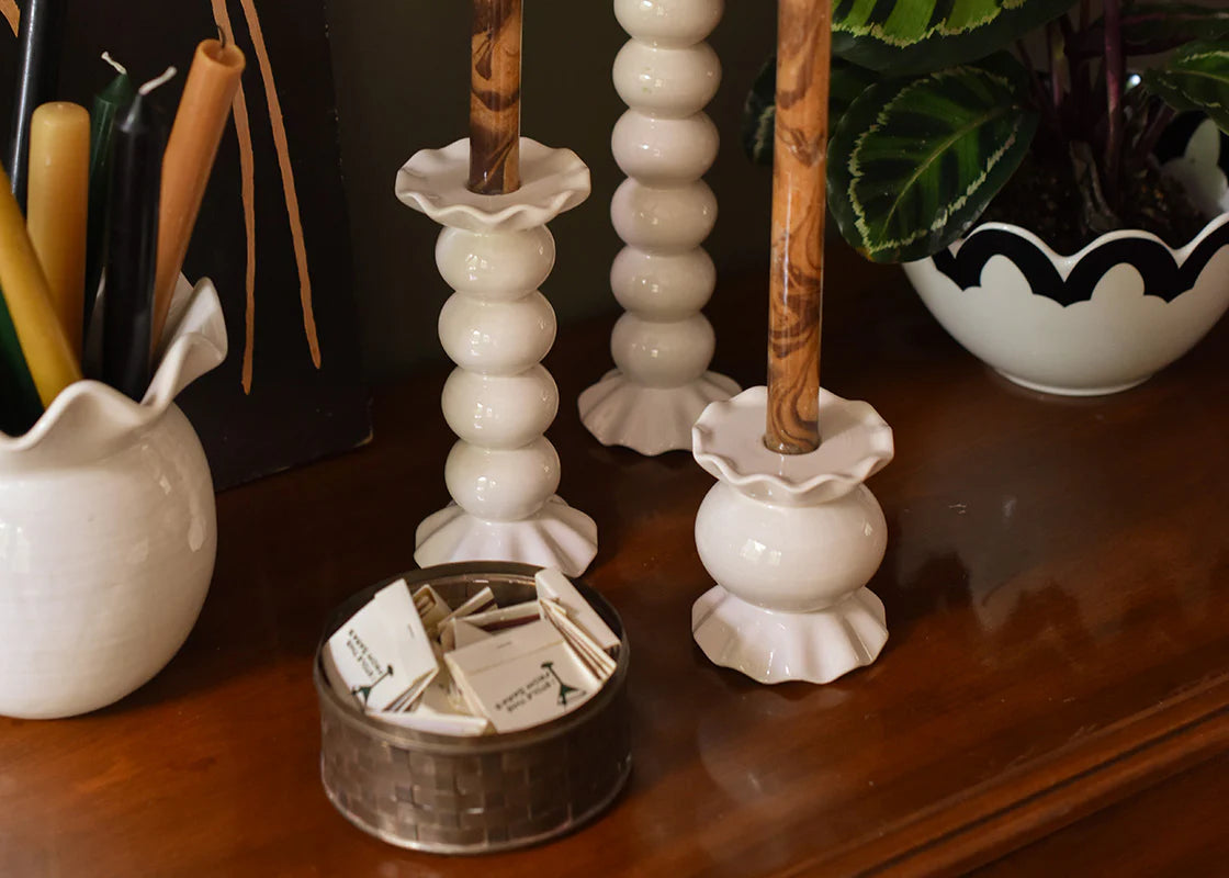 SIGNATURE WHITE LARGE RUFFLE KNOBBED CANDLE HOLDER