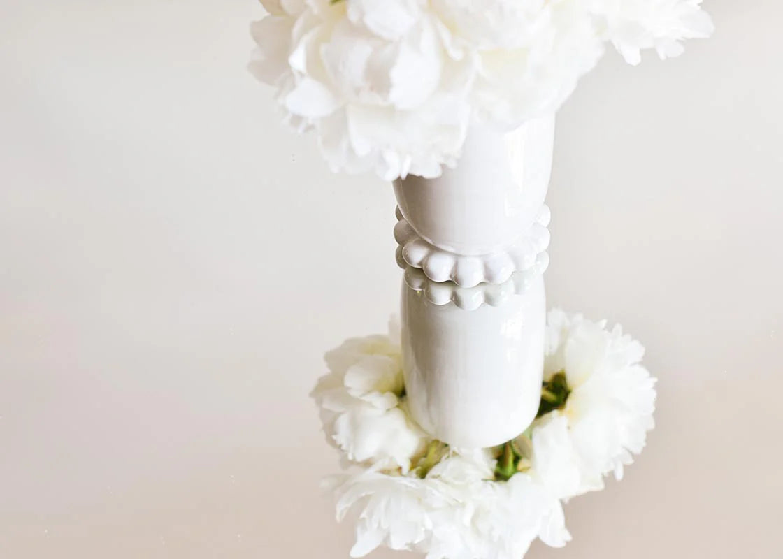 SIGNATURE WHITE MEDIUM CYLINDER VASE WITH KNOBBED FOOT