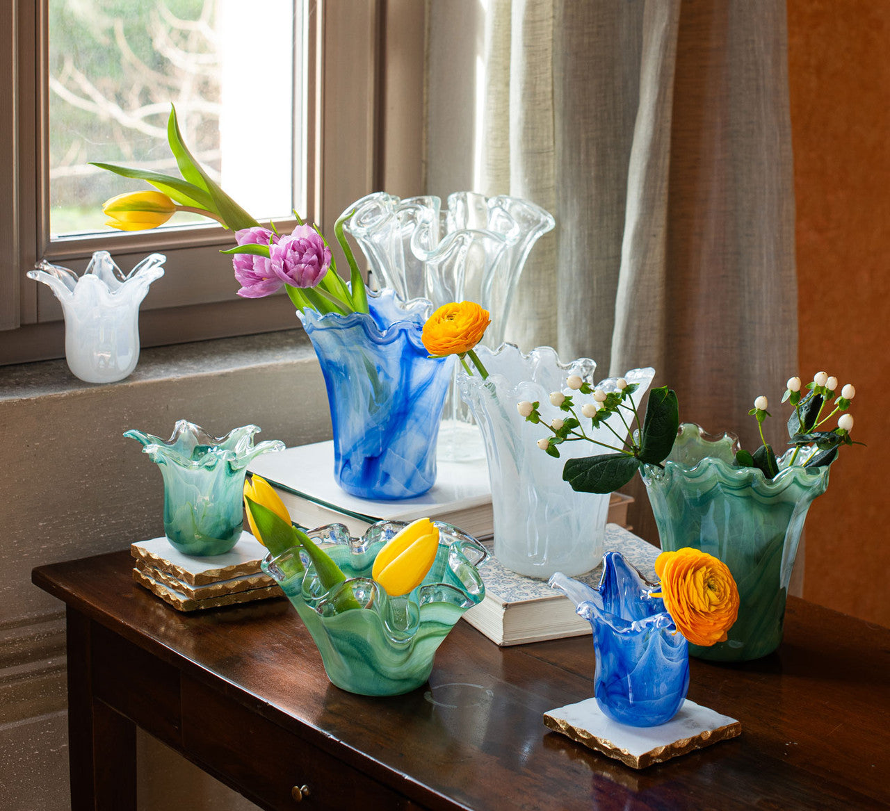 Onda Glass White Short Vase