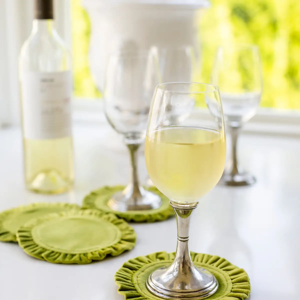 Velvet Pear Round Ruffle Coaster Set