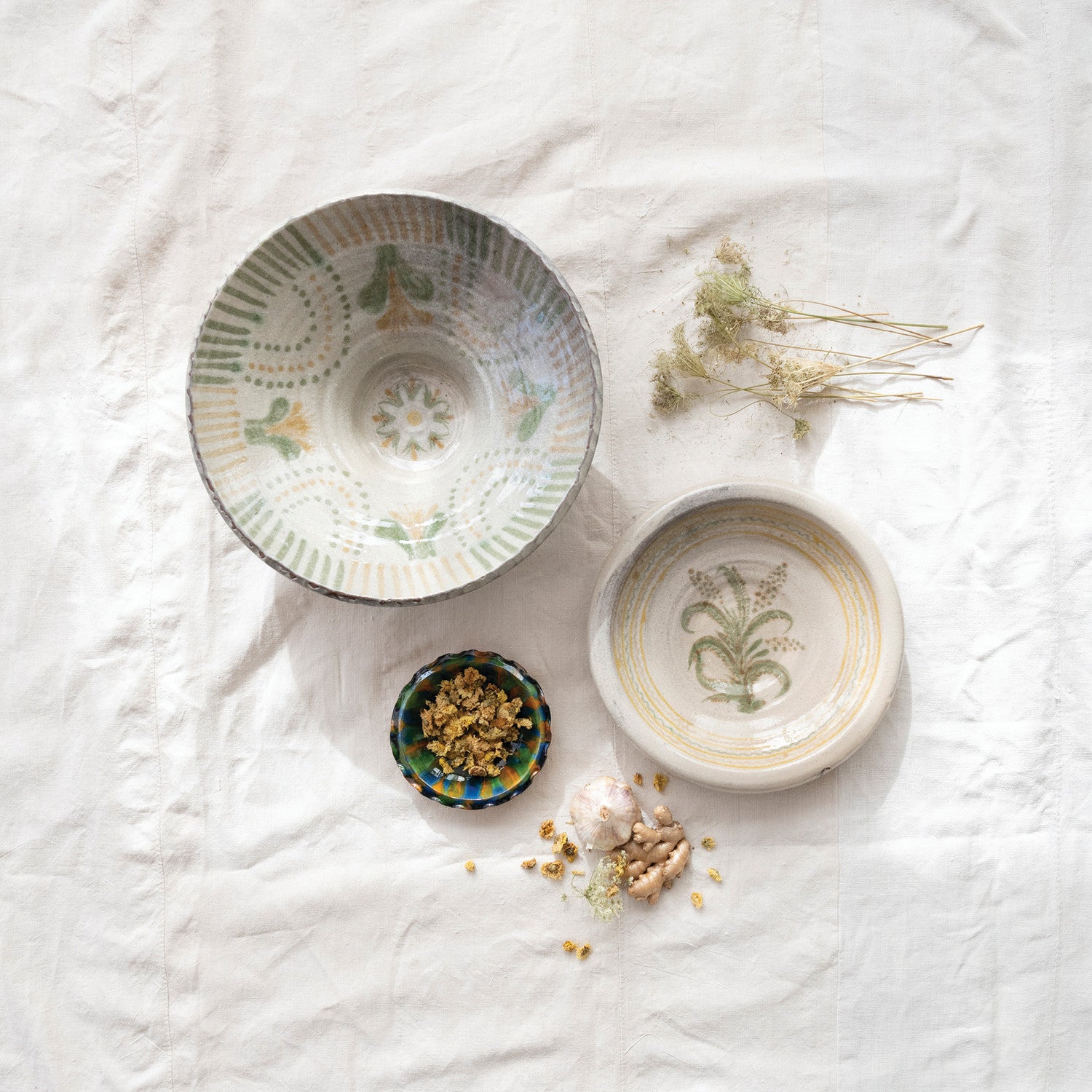 Ruffled Glaze Scalloped Bowl
