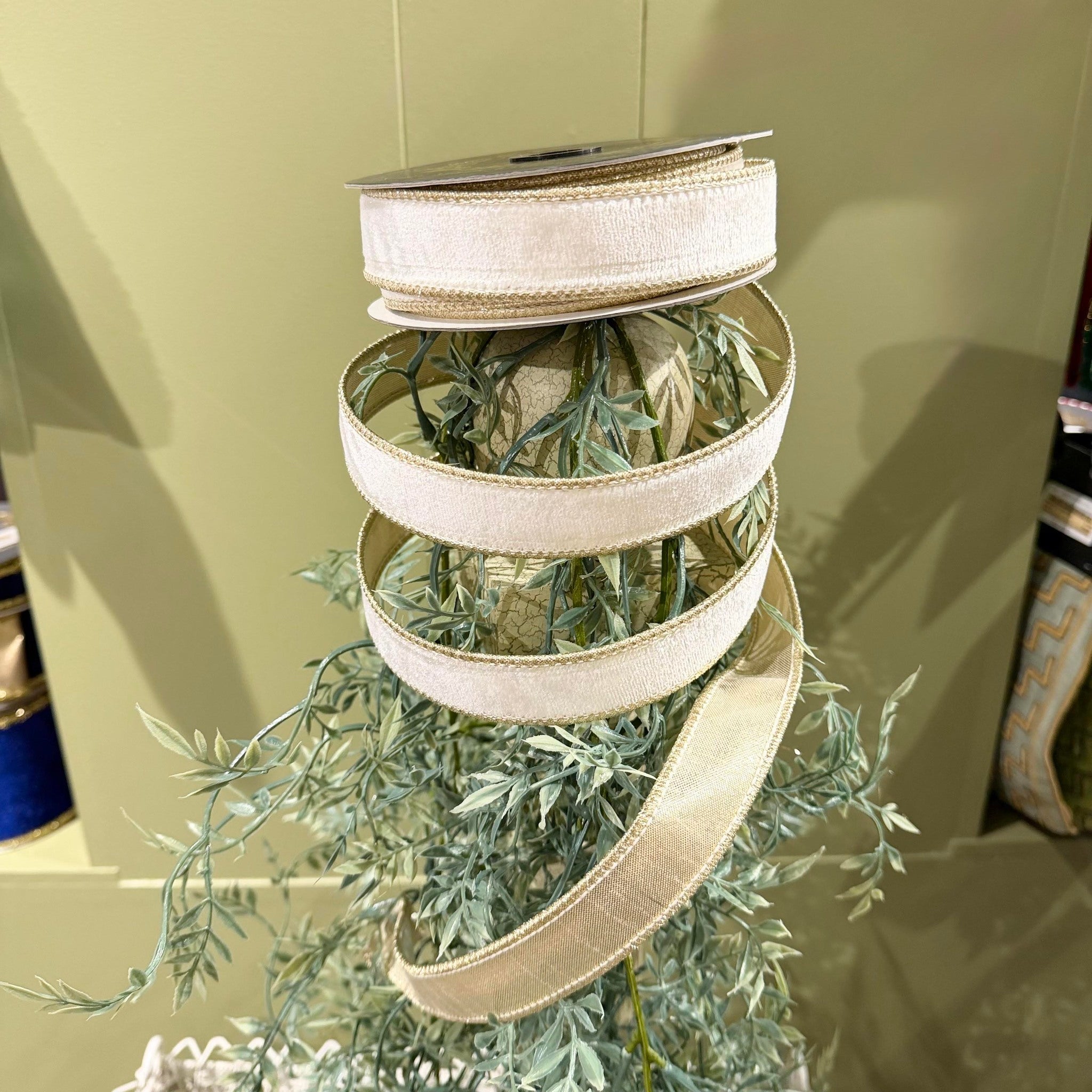 White Velvet Metallic Gold Dupion Backing Ribbon