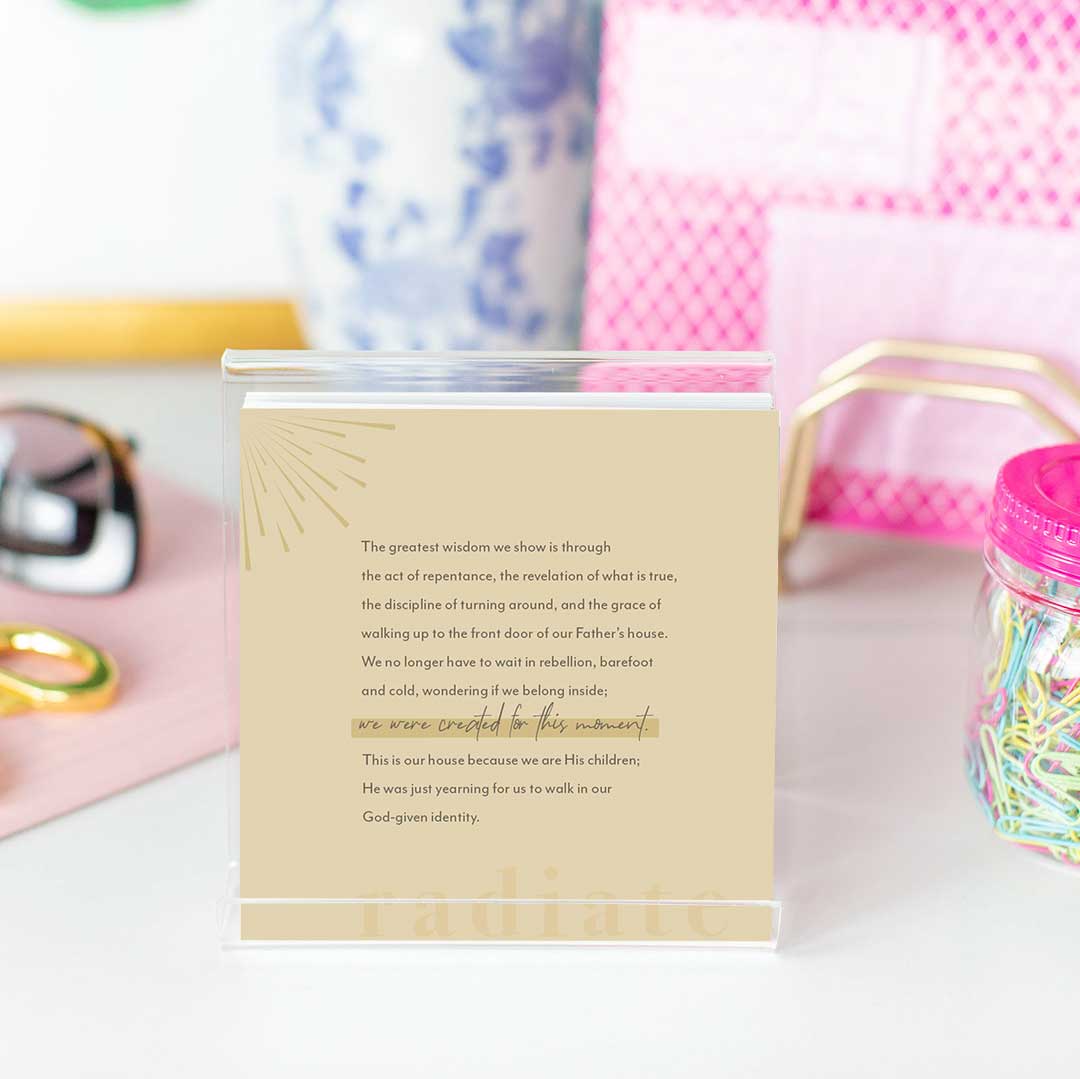 Radiate Quote Set with Bamboo Stand